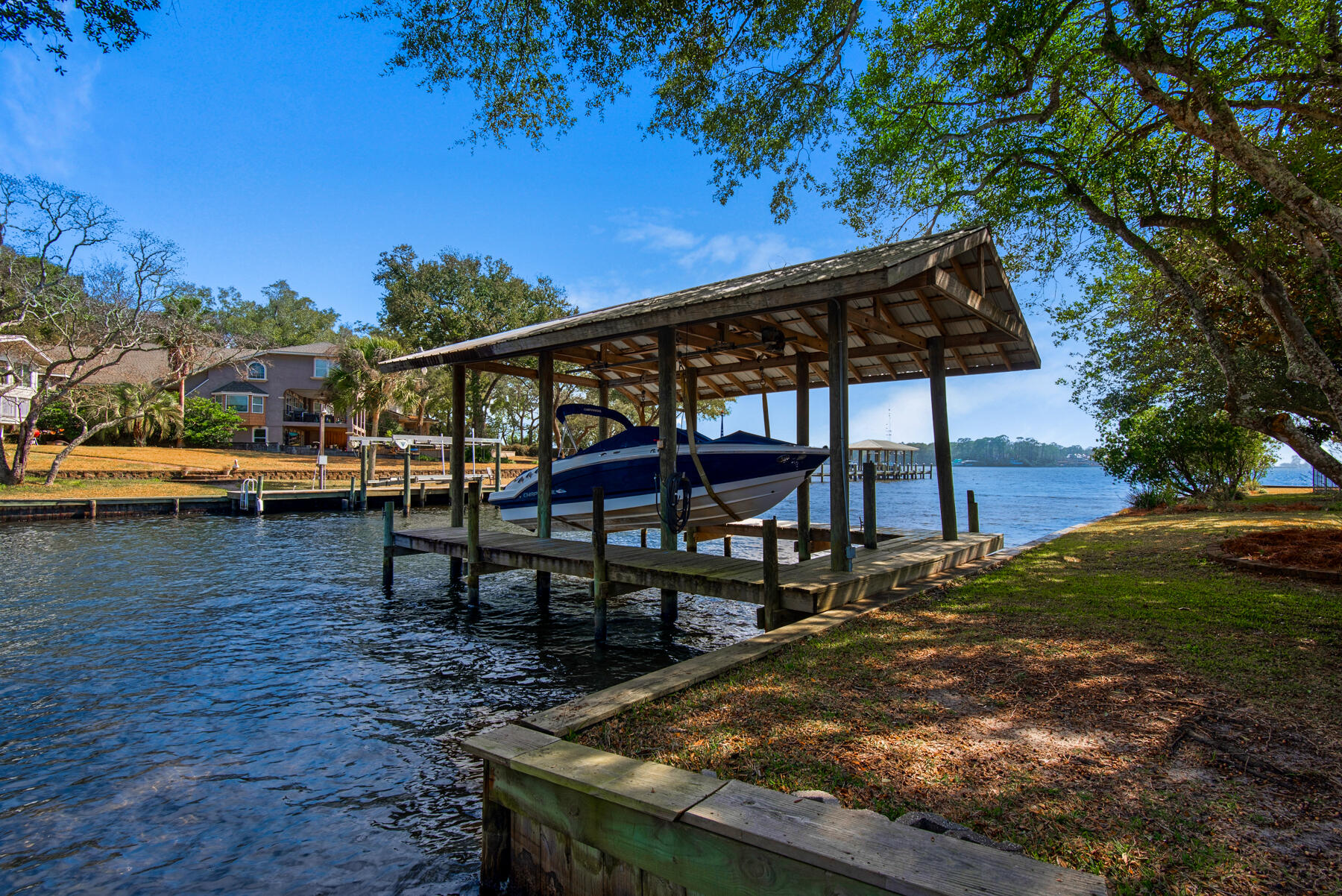 EDGEWATER VILLAGE - Residential