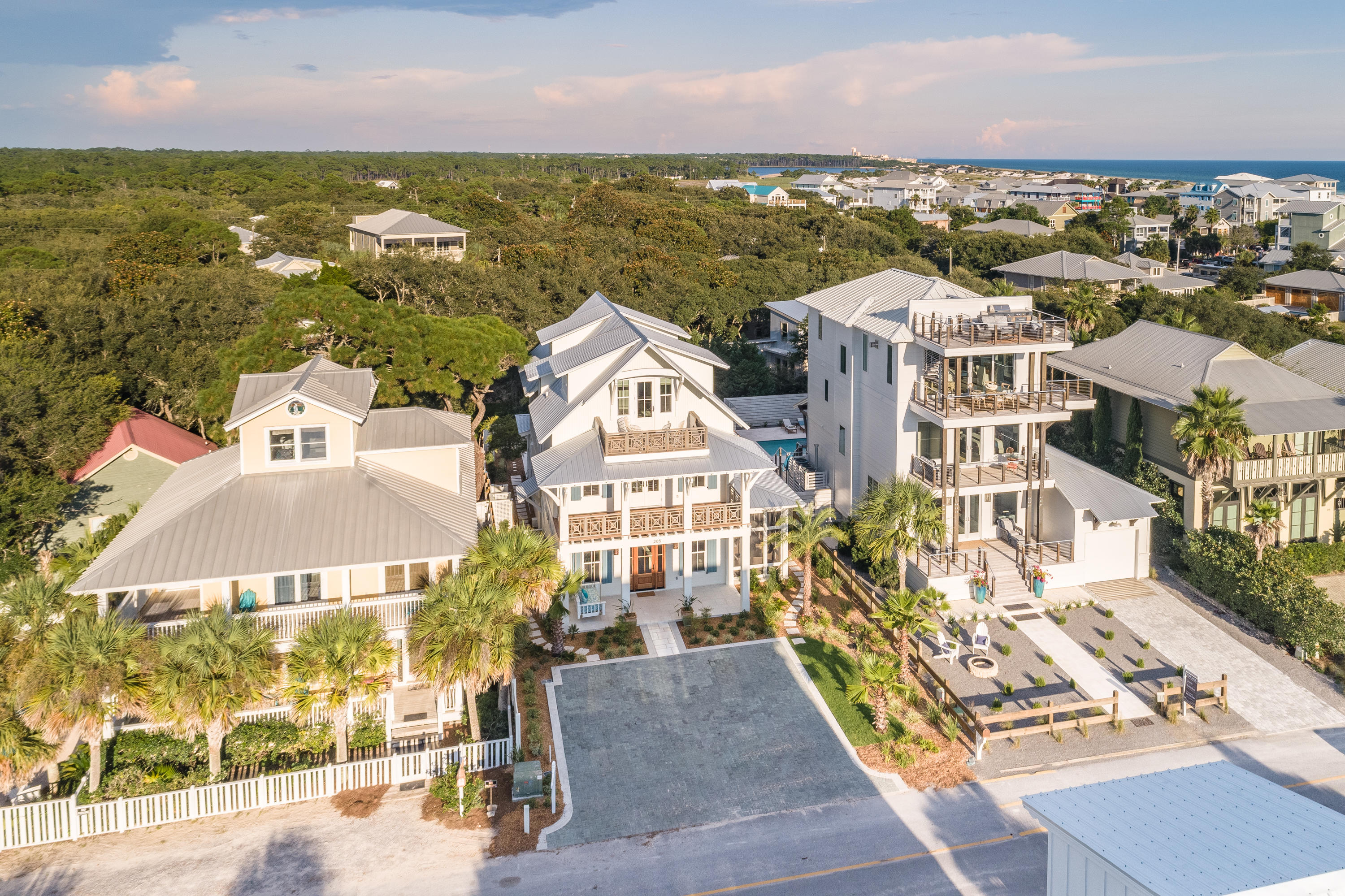 GRAYTON BEACH - Residential