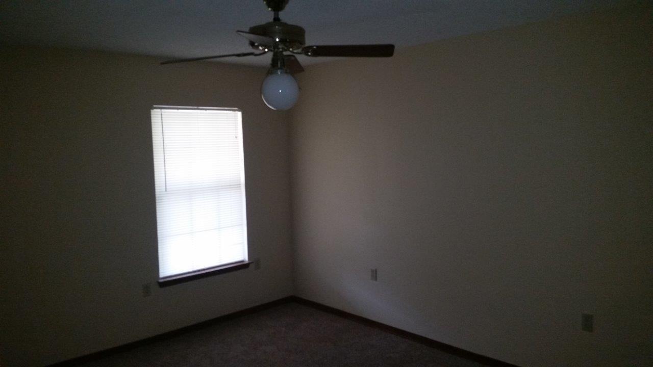 SOUTHVIEW ESTATES - Residential Lease