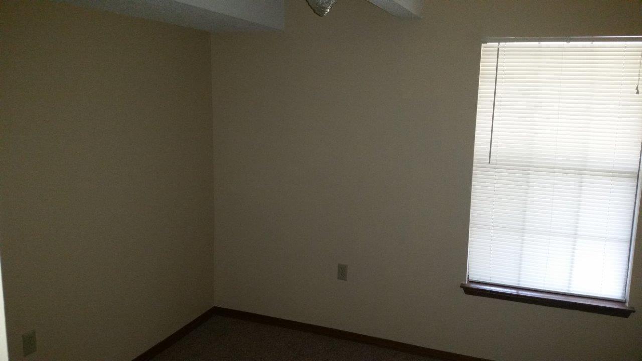 SOUTHVIEW ESTATES - Residential Lease