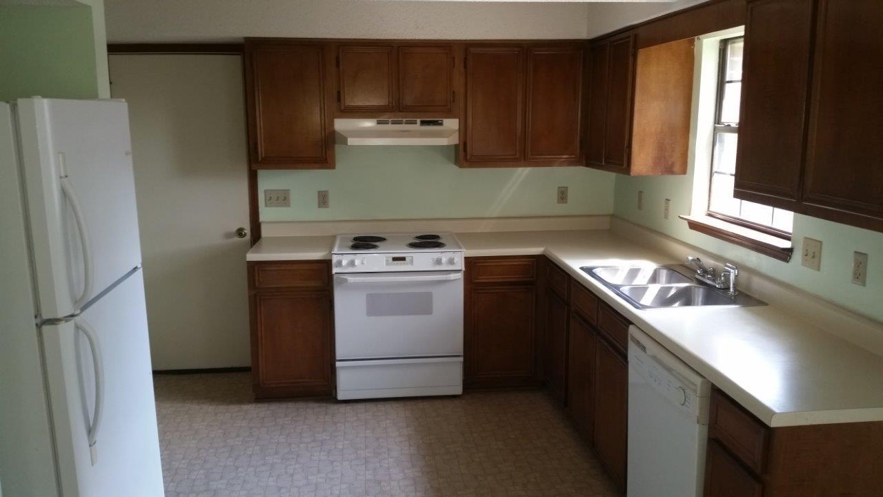 SOUTHVIEW ESTATES - Residential Lease