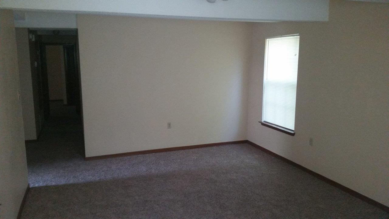 SOUTHVIEW ESTATES - Residential Lease