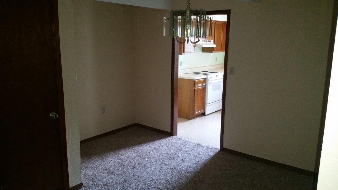 SOUTHVIEW ESTATES - Residential Lease