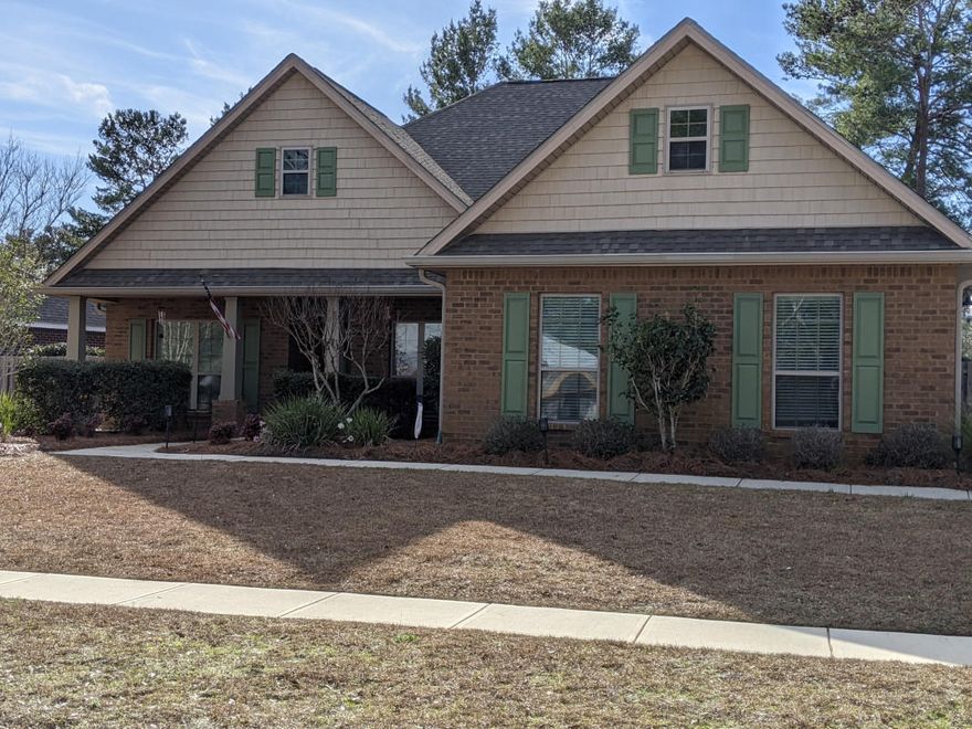 *TEXT, DO NOT CALL.Available July 1. 1 year lease or longer. Pets allowed with deposit and $25 per month pet fee.Three Bedroom Water Front in Hammock Bay! - This home offers 3 bedrooms, 2 1/2 baths and an office space. Featuring: 2,315 square feet of open living space, granite counter tops, kitchen island, split bedroom, fenced in backyard, covered patio and fire pit. HOA, Cable and garbage included. Enjoy all that Hammock Bay life has to offer. Hammock Bay is a pedestrian-friendly development. There are network of sidewalks, nature trails, and bike paths. The Hammock Bay Town Square-lawn-style amphitheater is designed for entertainment. There is also a $12+ million, 60-acre Sports complex featuring a multitude of ball field/park amenities nearby.