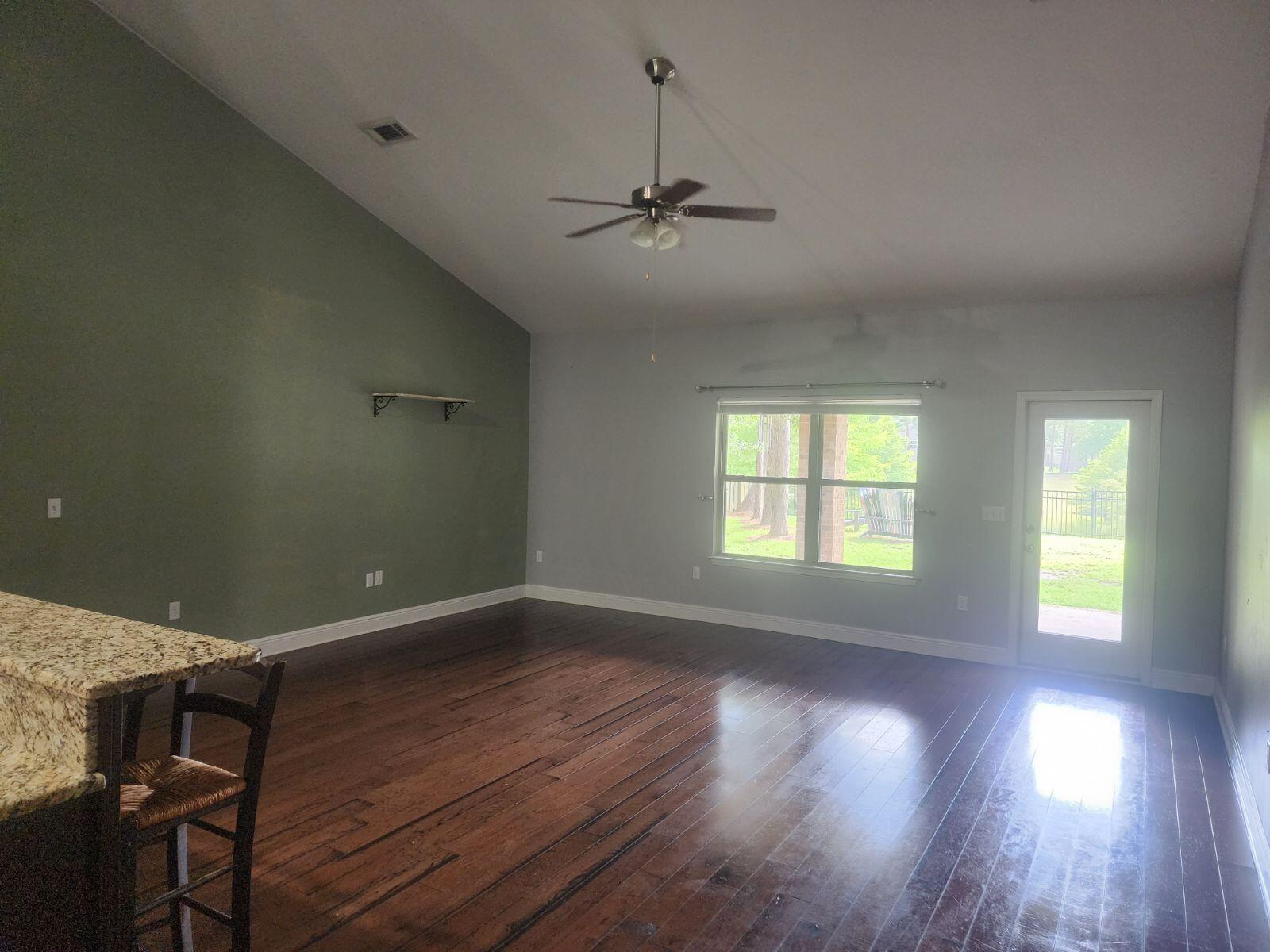 HAMMOCK BAY - Residential Lease