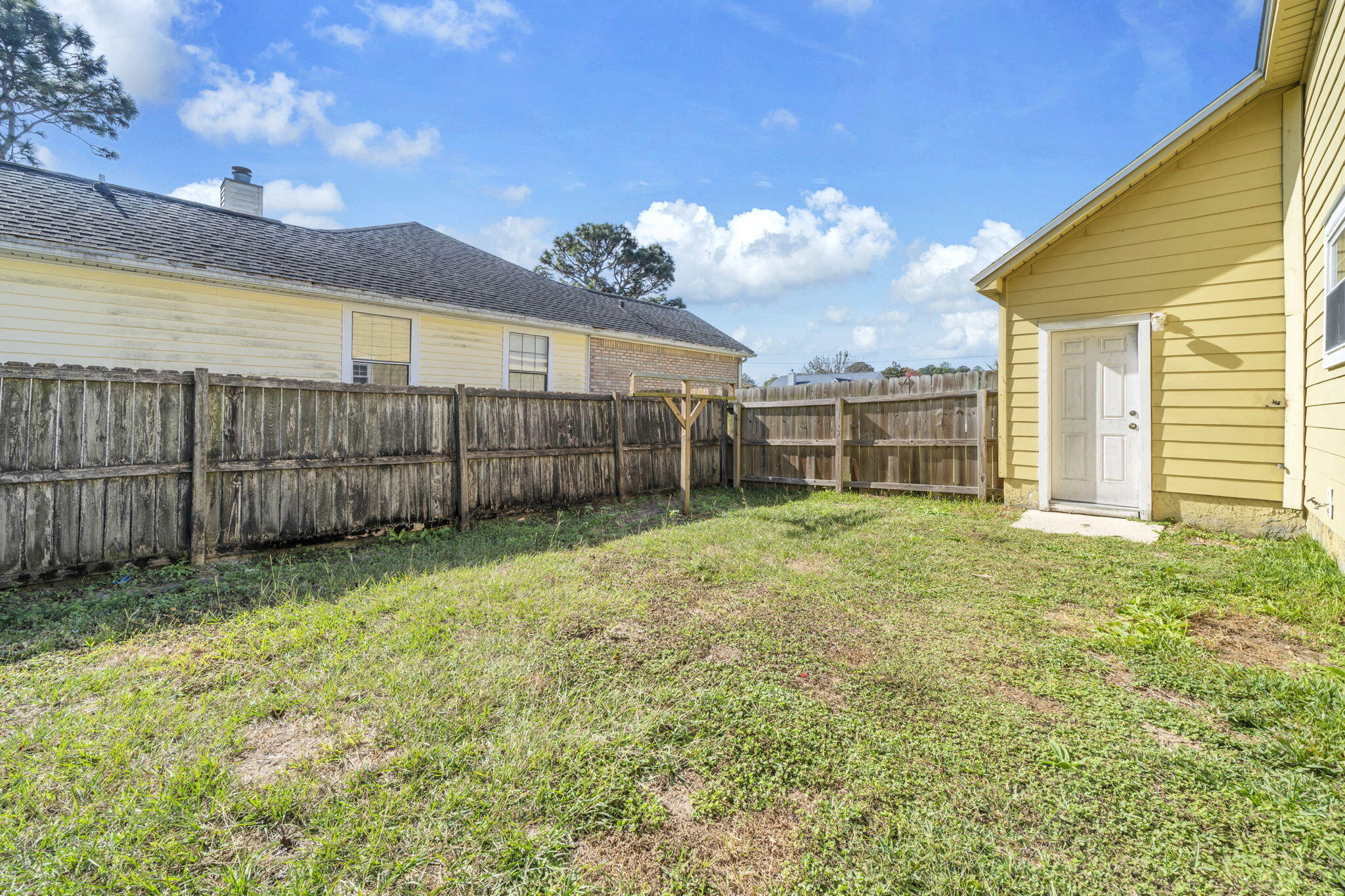 FOX DEN VILLAGES - Residential