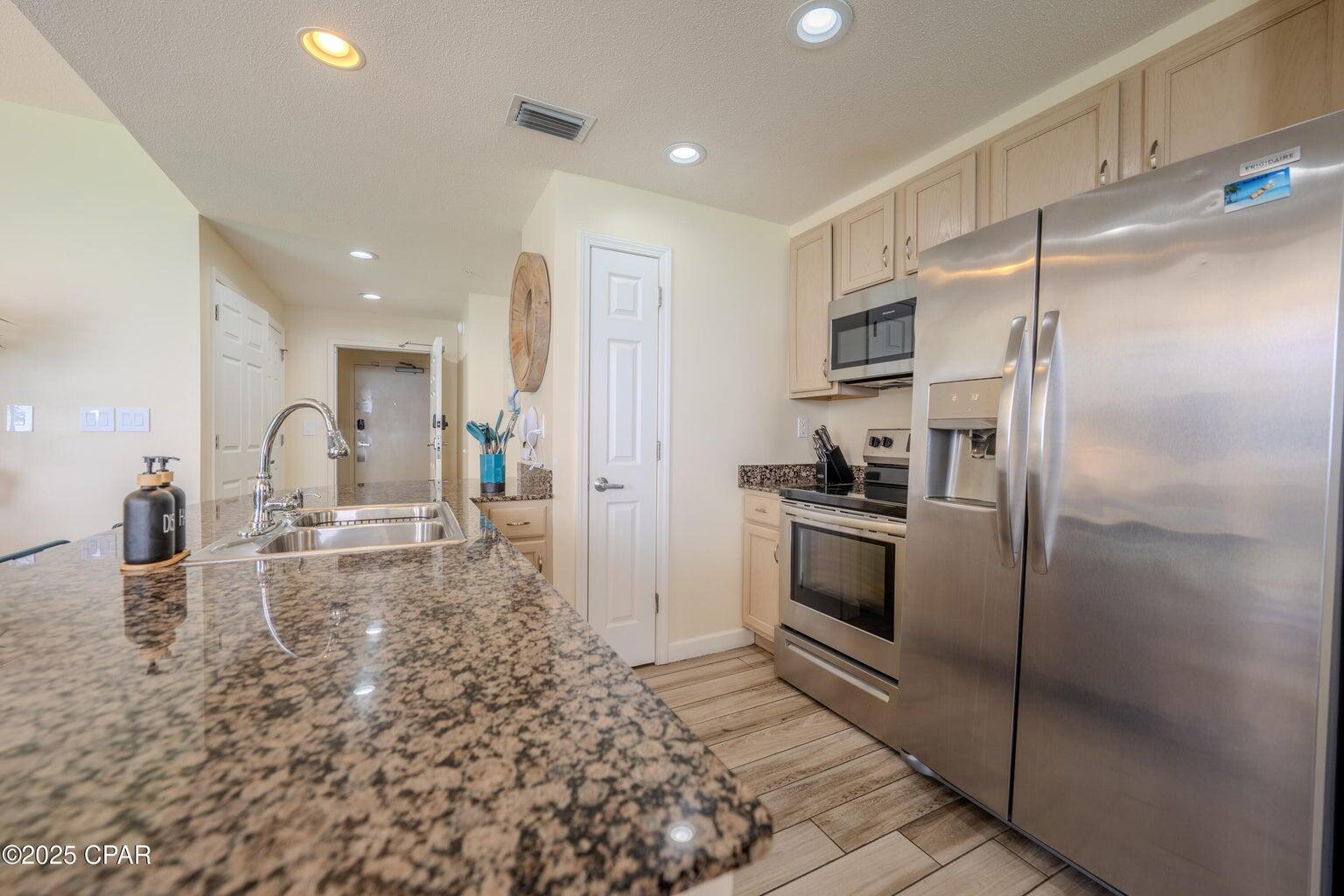 STERLING REEF - Residential