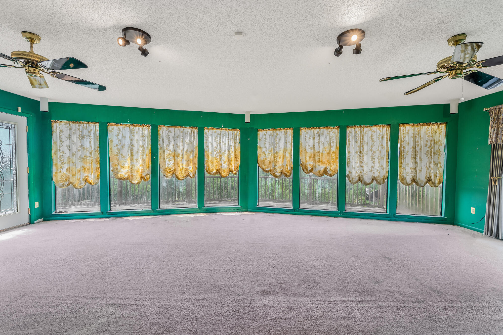 Wildlife Paradise - Residential