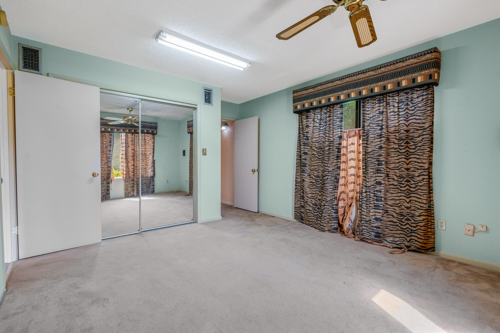 Wildlife Paradise - Residential