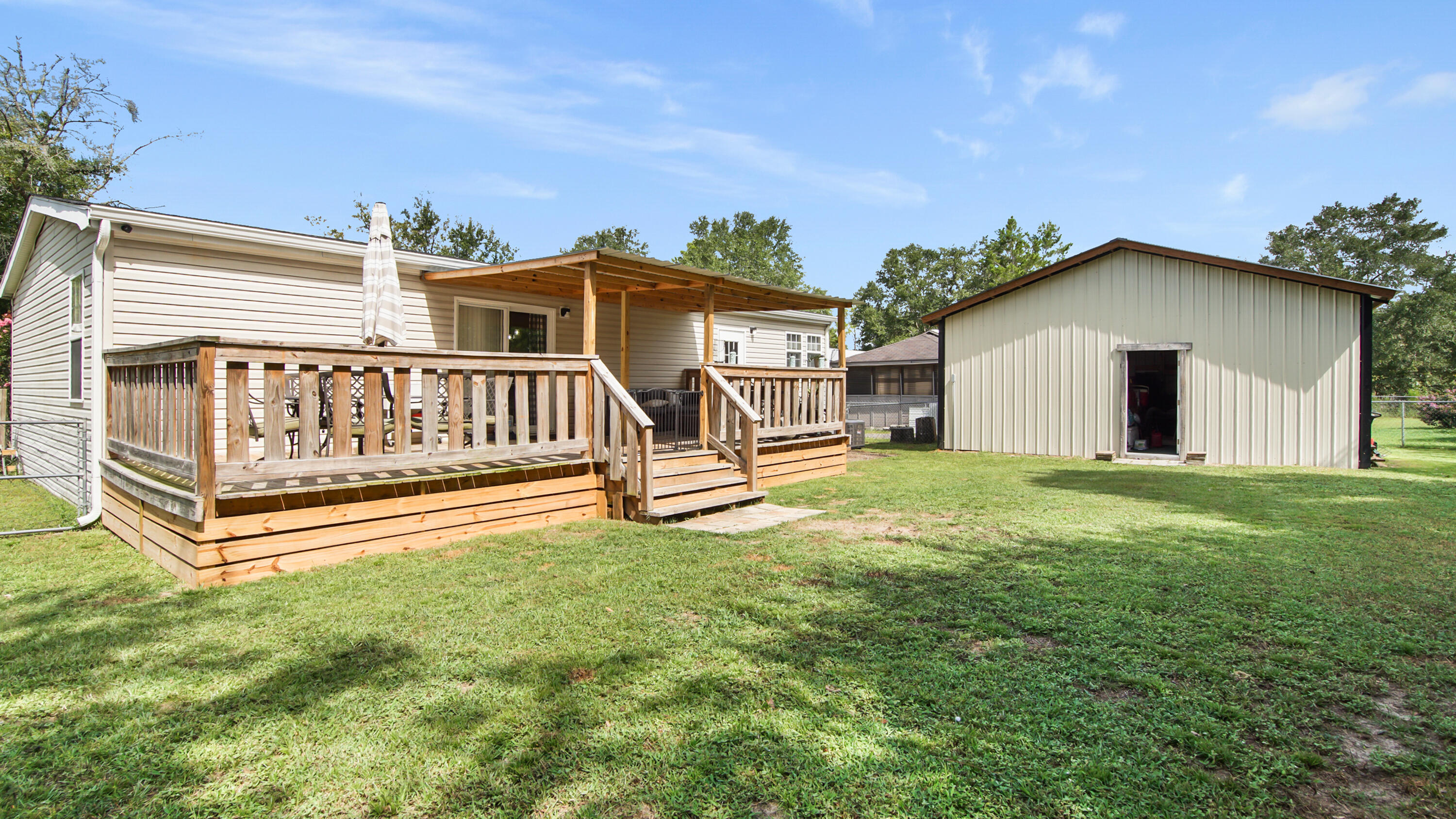 OAKWOOD LAKES ESTATES - Residential