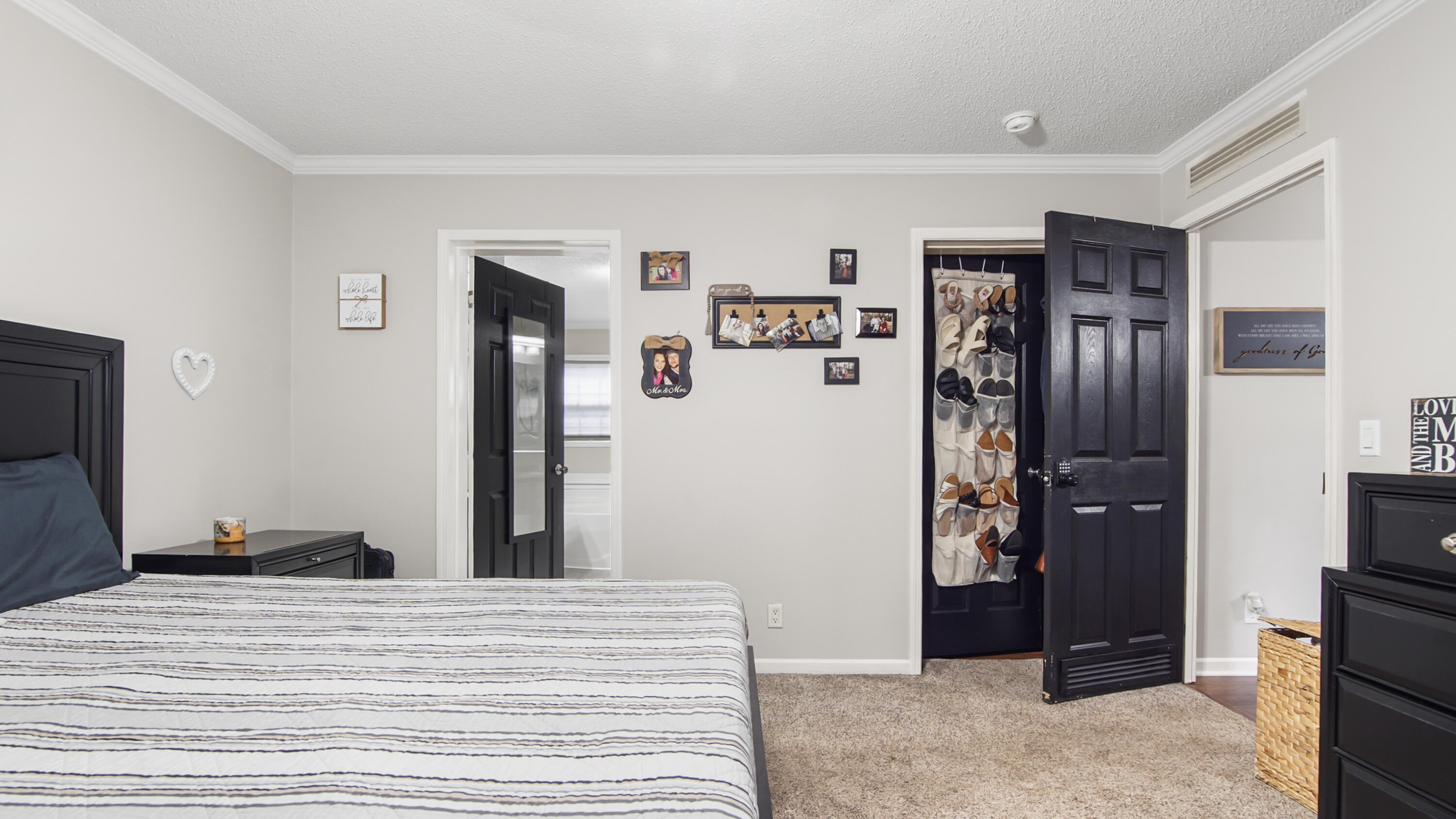 OAKWOOD LAKES ESTATES - Residential