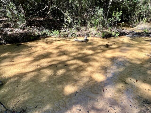 METES & BOUNDS - Land