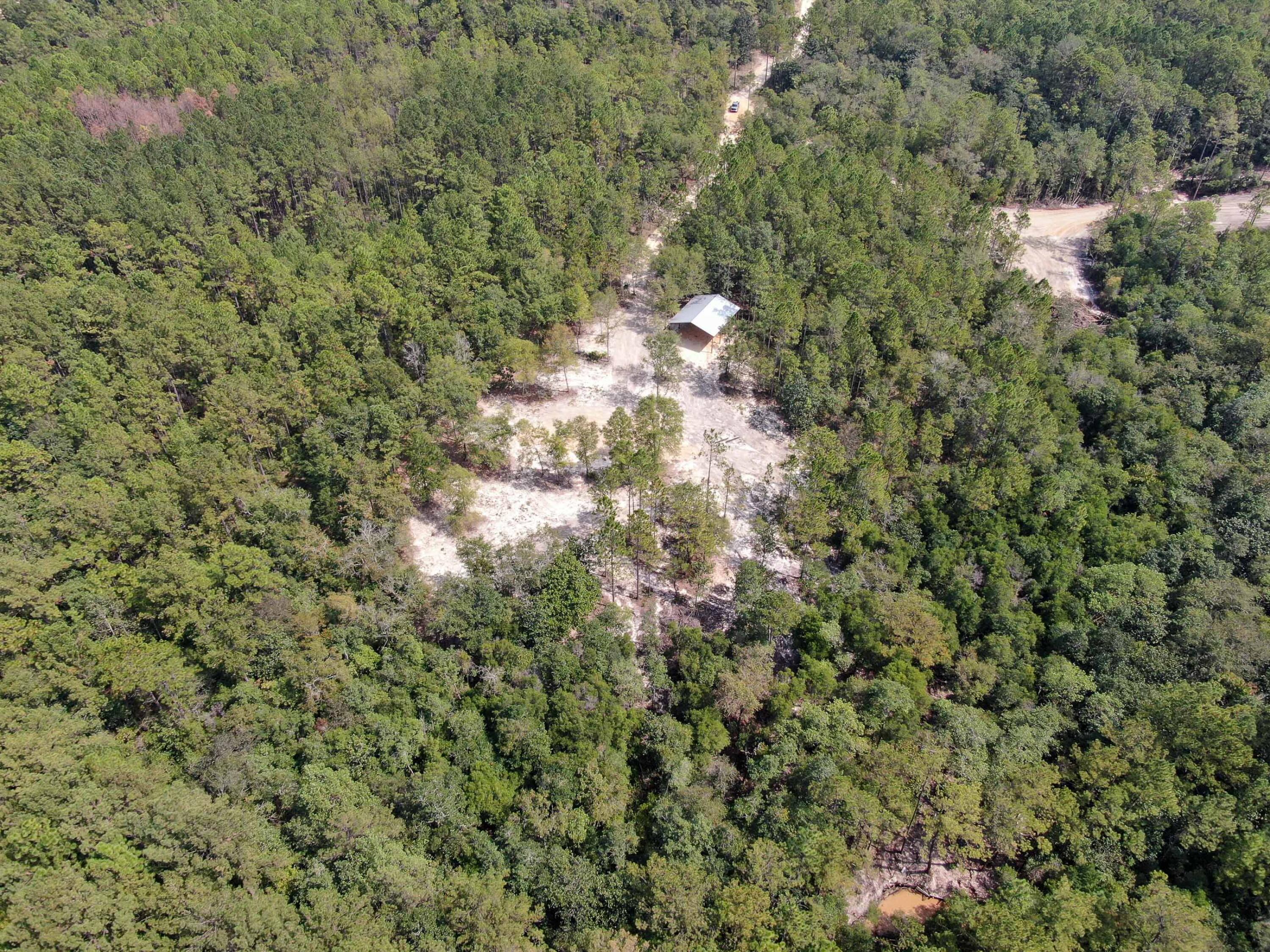 METES & BOUNDS - Land