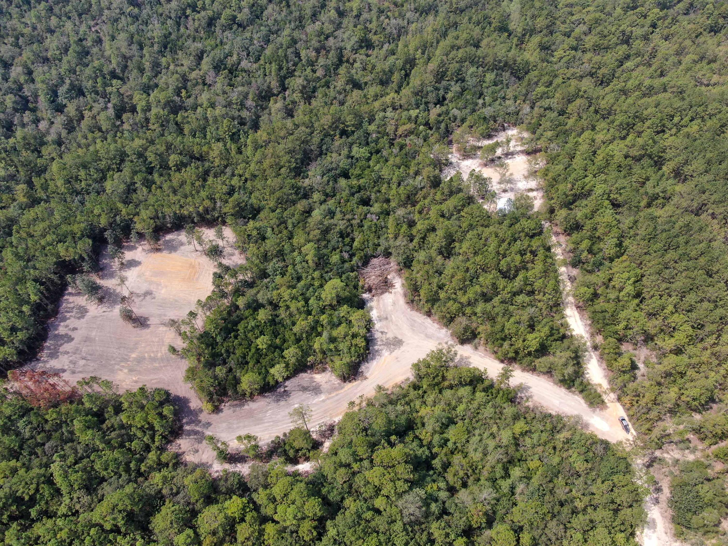 METES & BOUNDS - Land