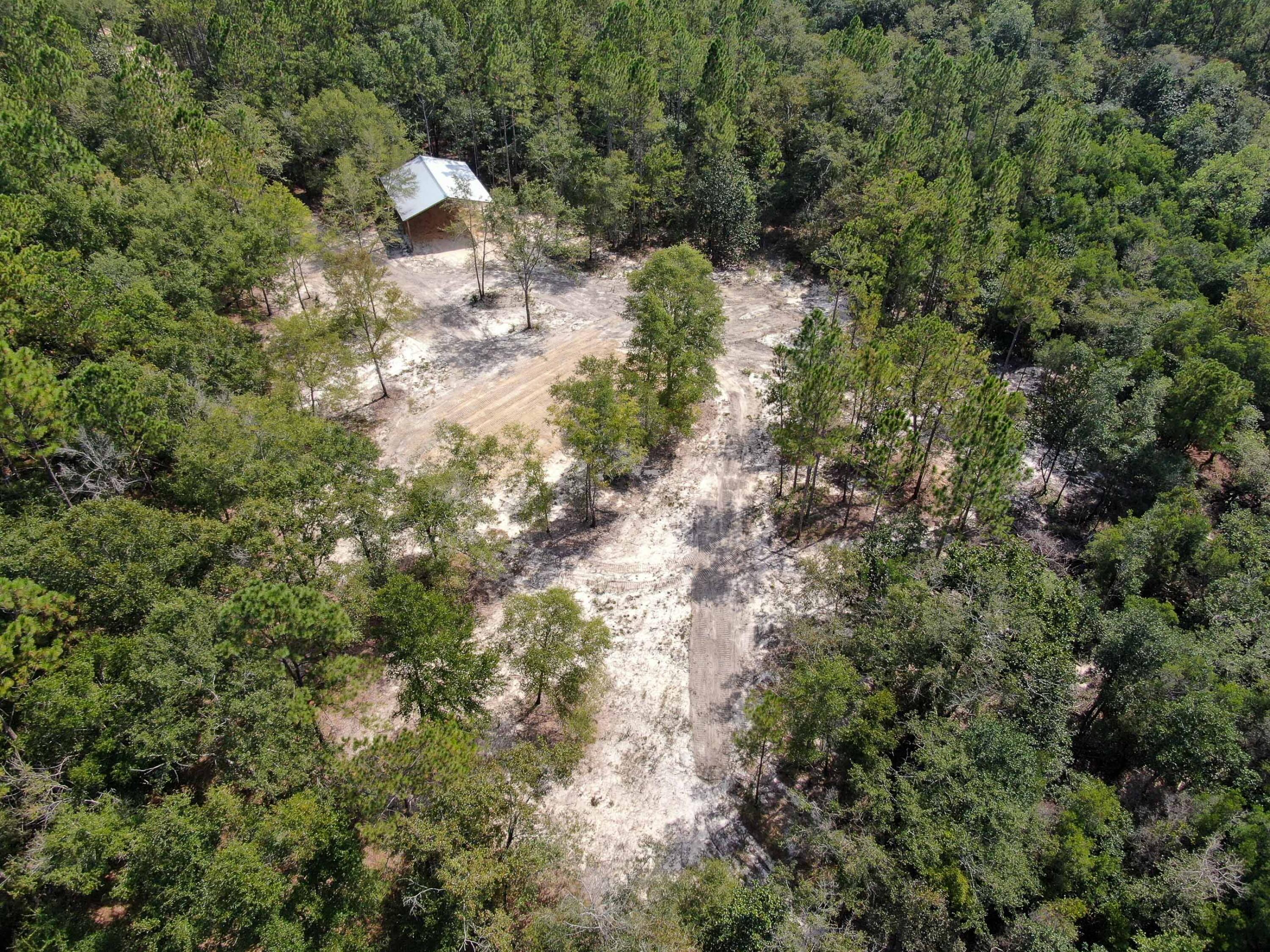 METES & BOUNDS - Land