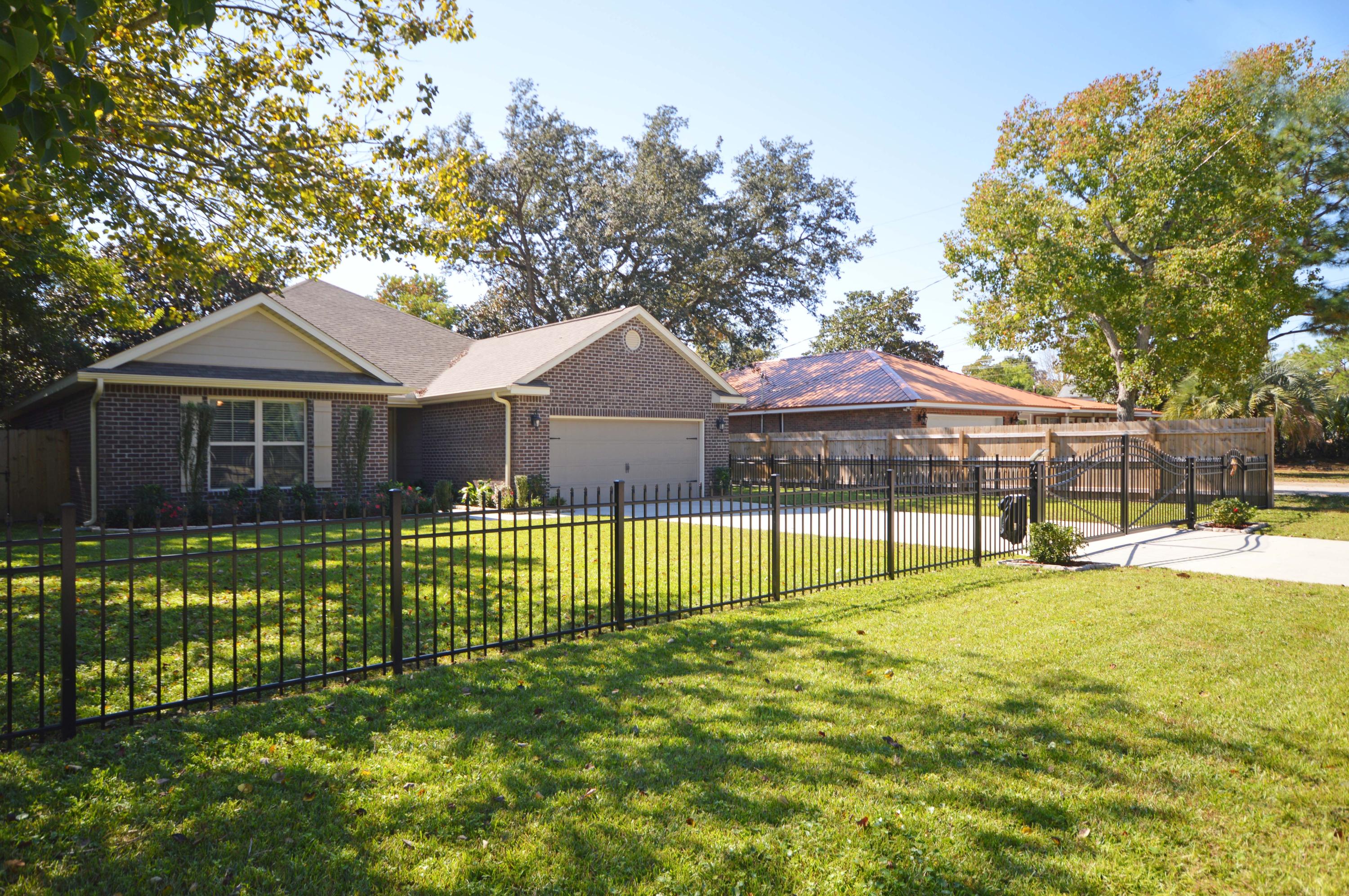 GARNIERS BEACH - Residential