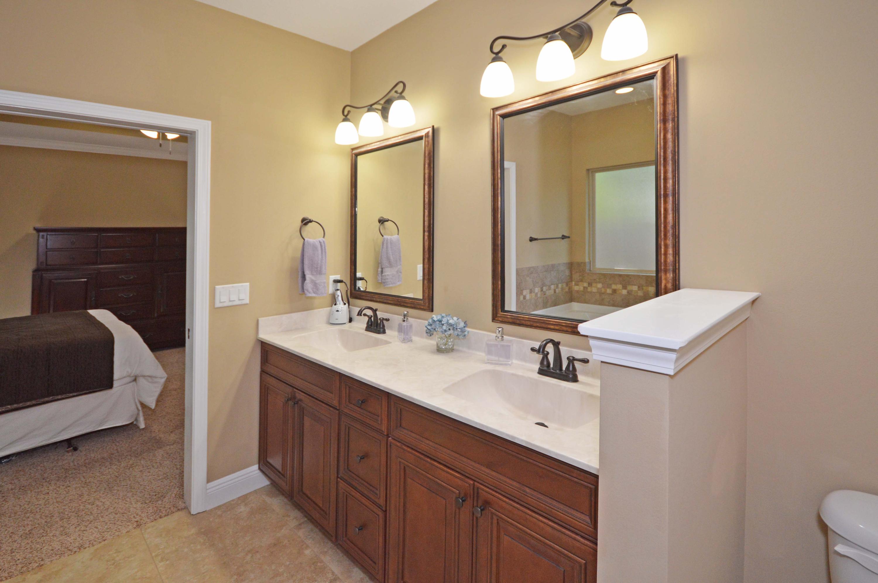 GARNIERS BEACH - Residential