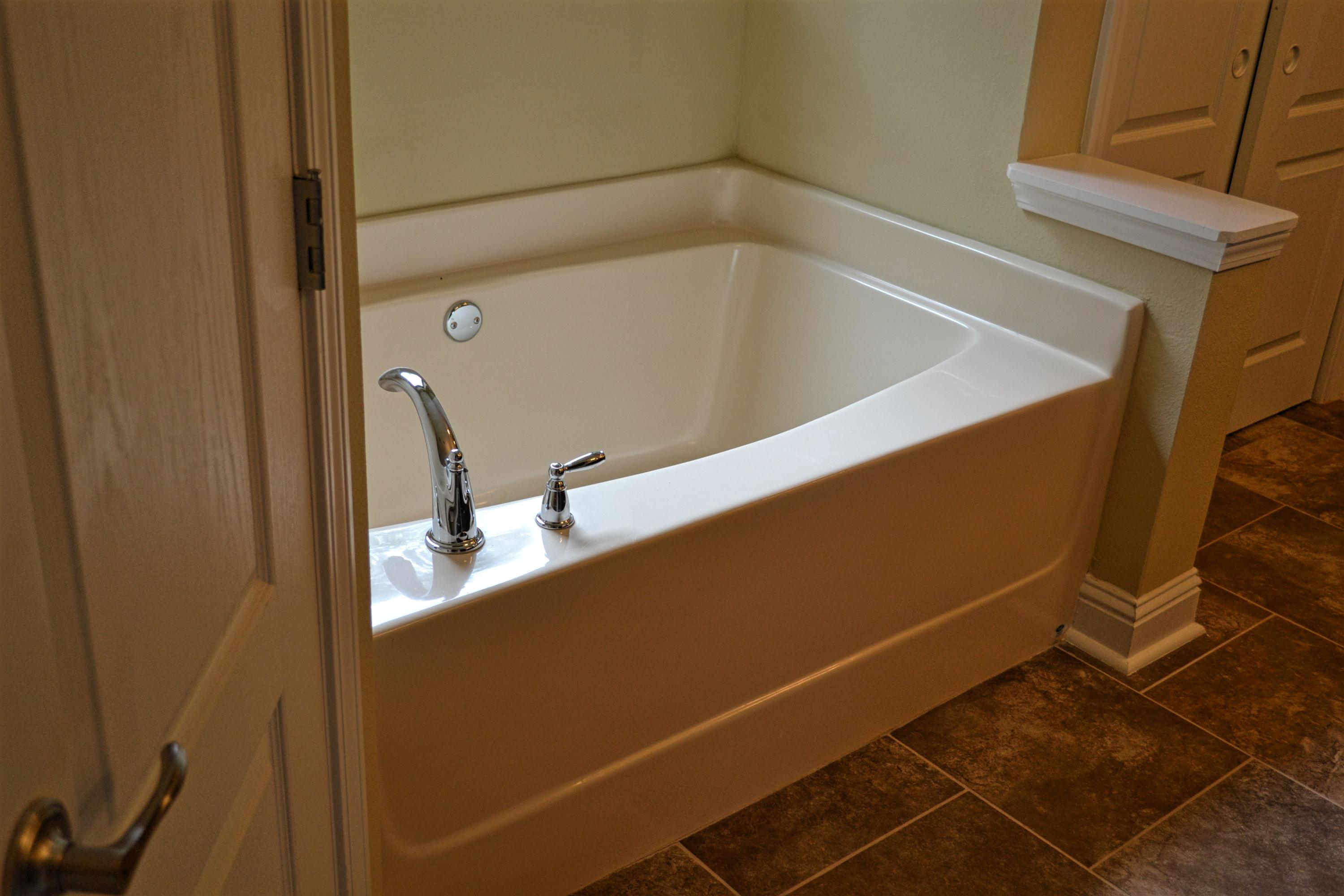 BROOKE ESTATES PH III - Residential