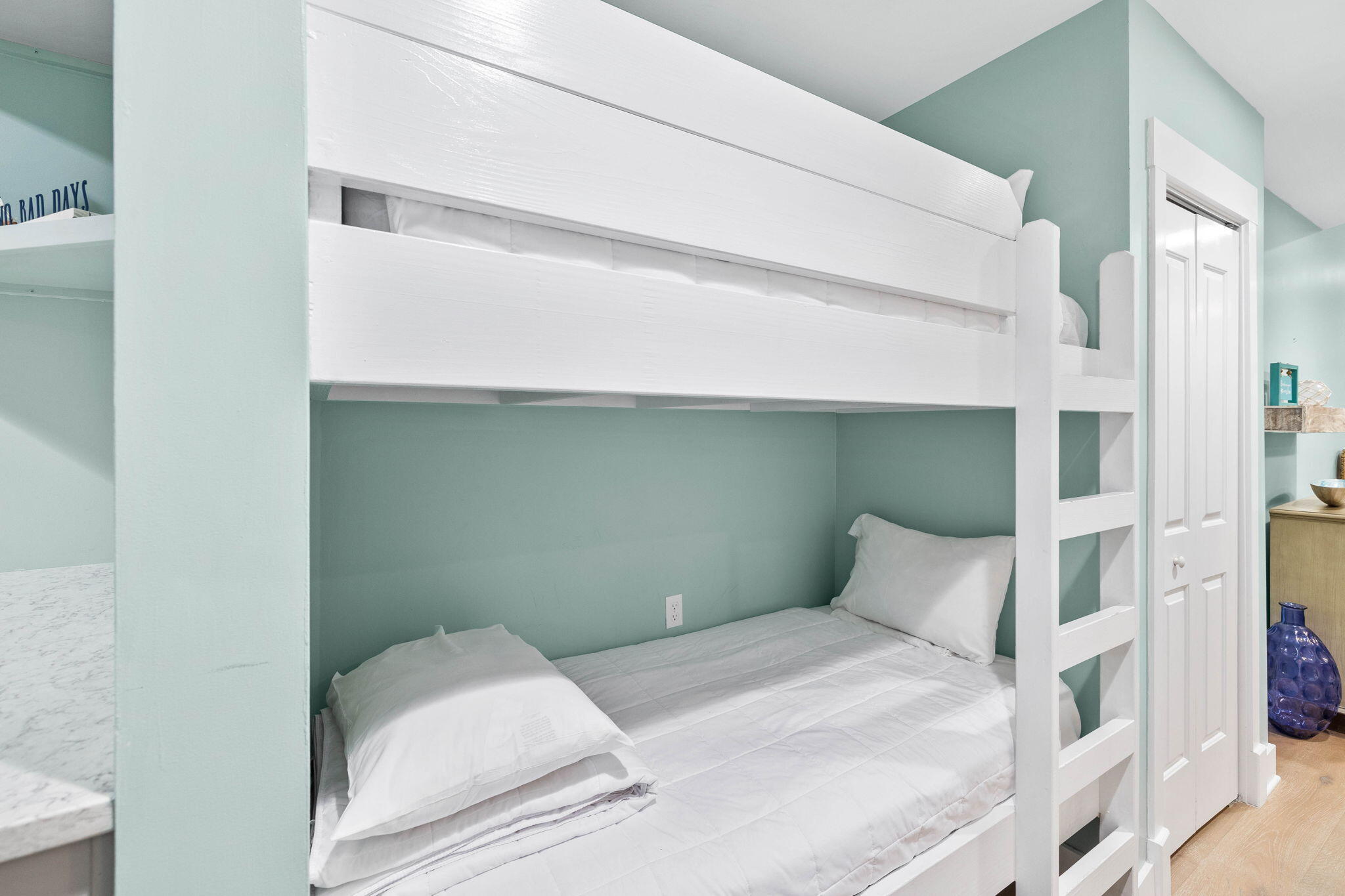 HENDERSON LOFTS - Residential