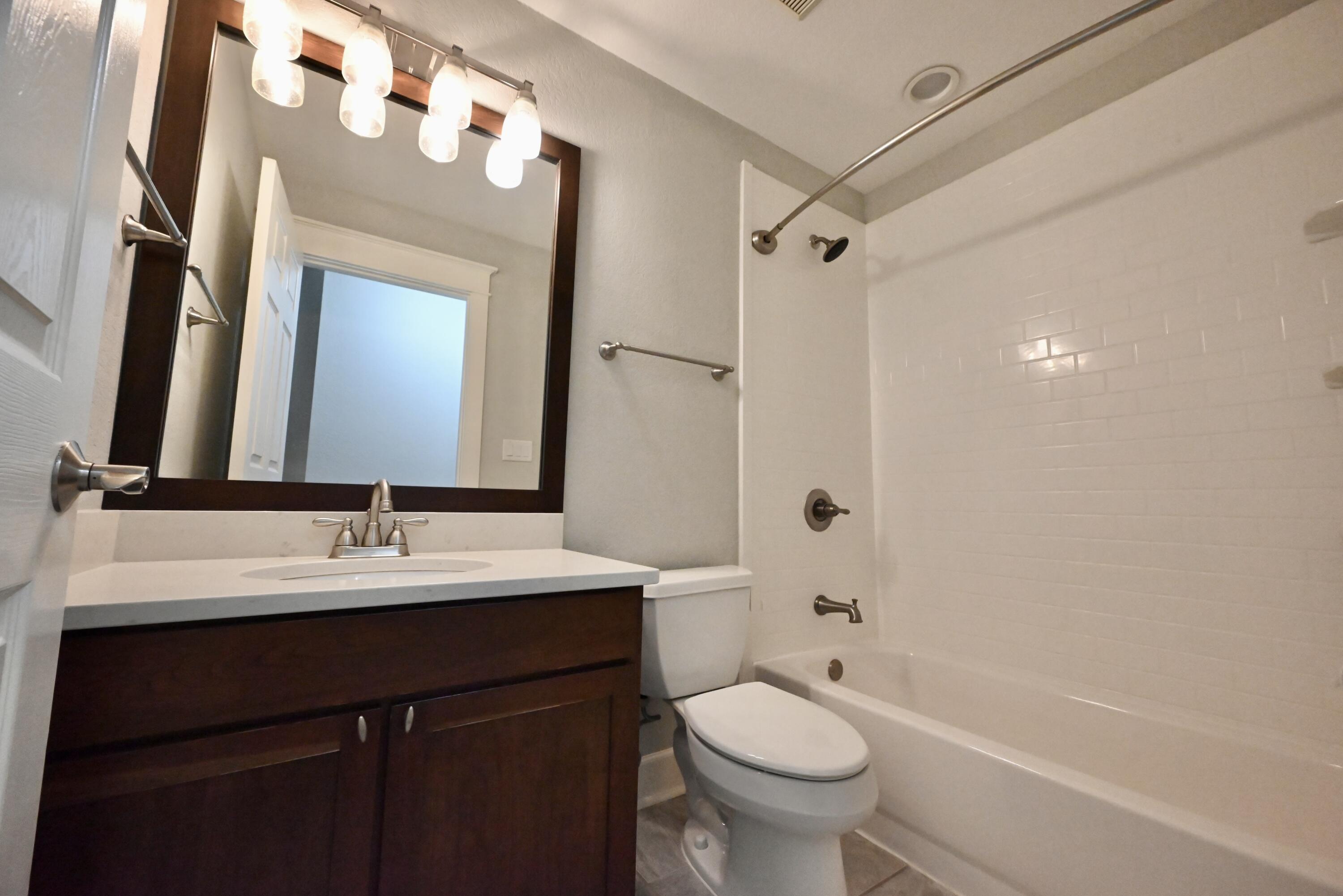 KENNEDY LAKES 1ST ADDN - Residential