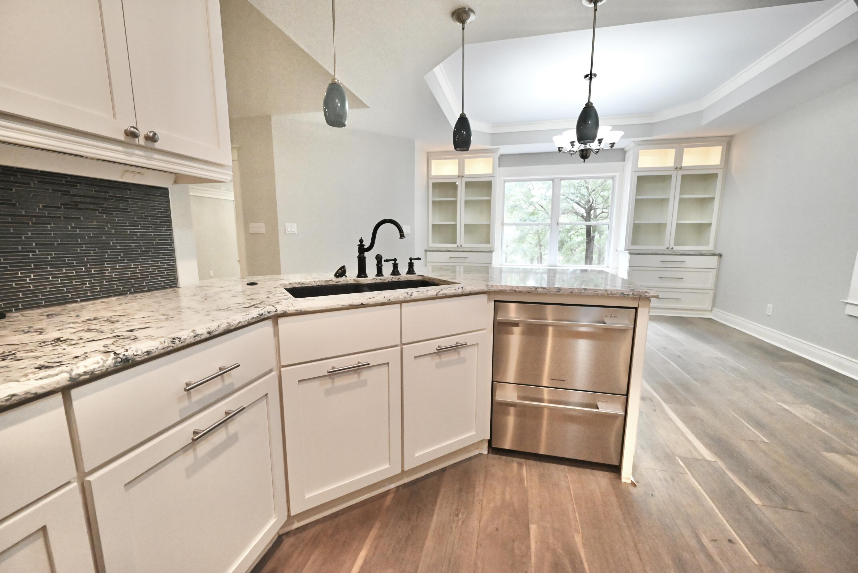 KENNEDY LAKES 1ST ADDN - Residential