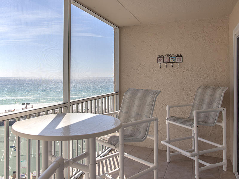 HOLIDAY SURF & RACQUET CLUB - Residential