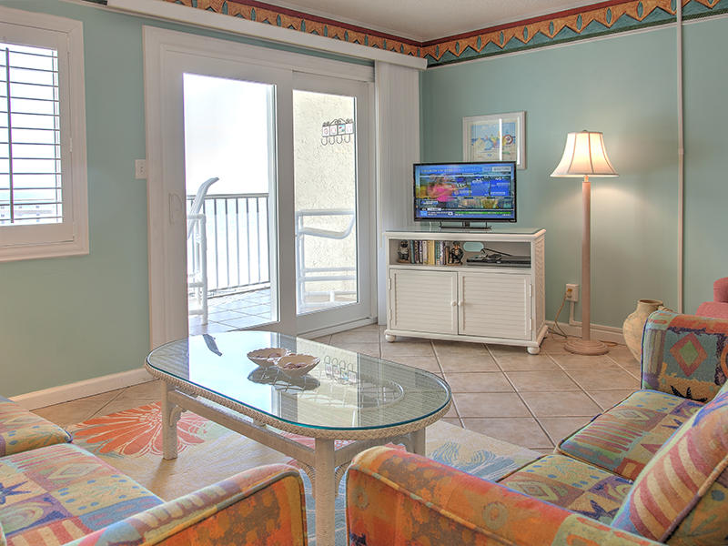 HOLIDAY SURF & RACQUET CLUB - Residential