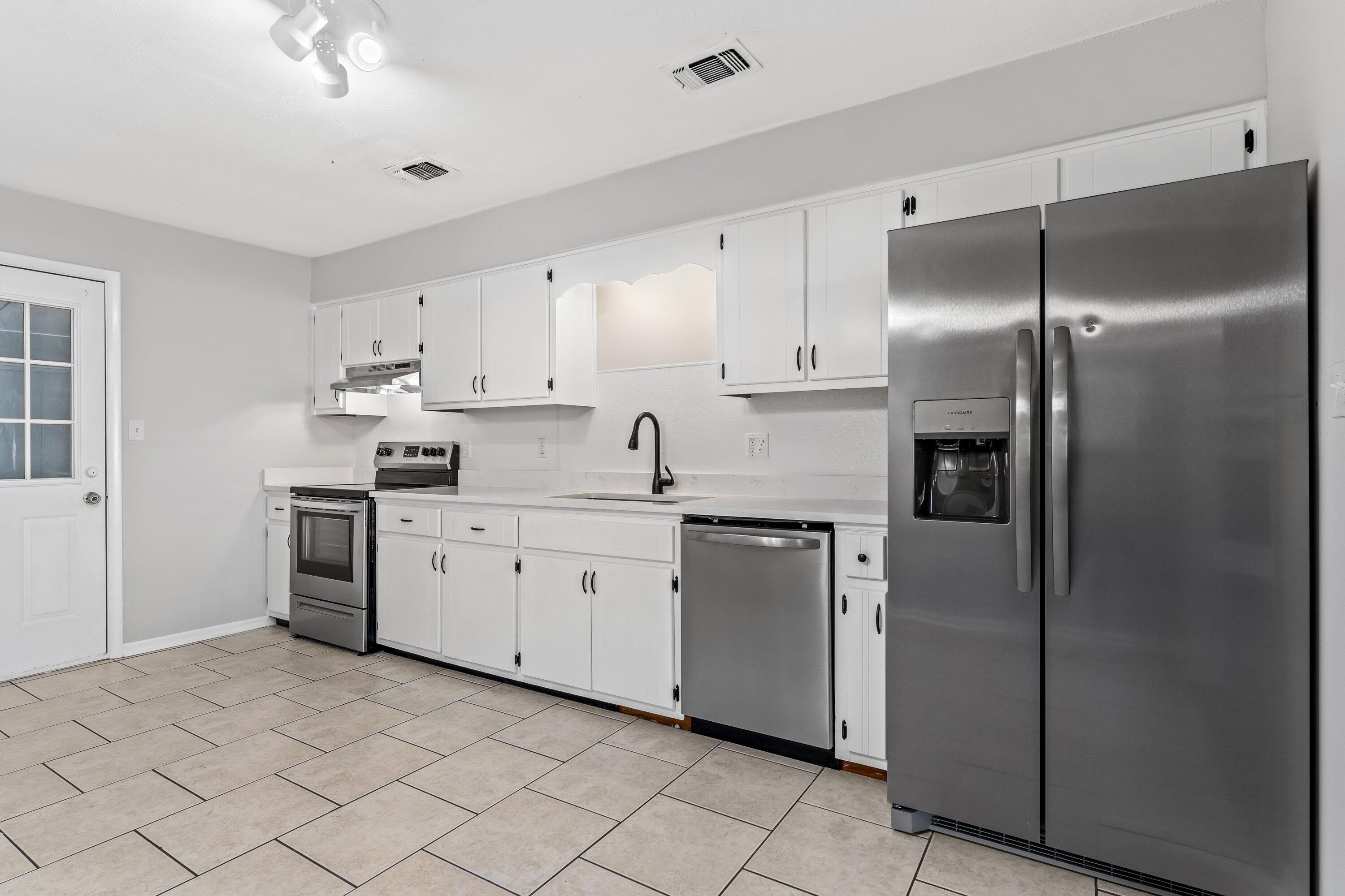 WYNNEHAVEN BEACH ESTATES - Residential