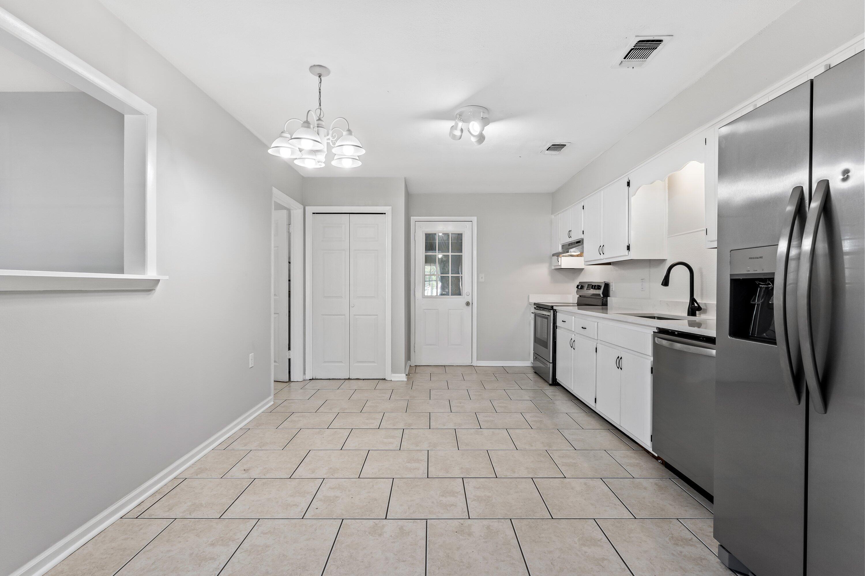 WYNNEHAVEN BEACH ESTATES - Residential