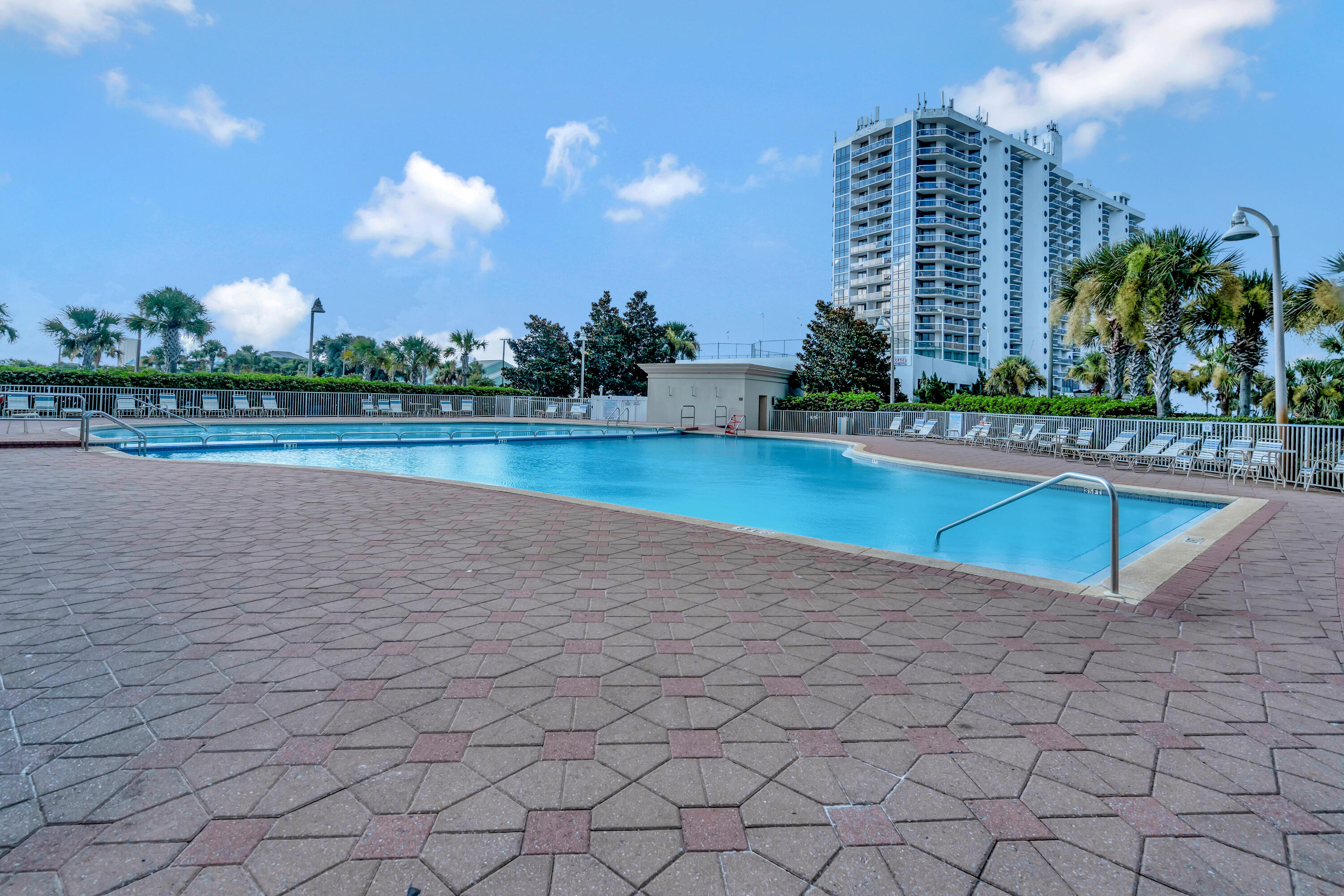 ARIEL DUNES CONDO - Residential