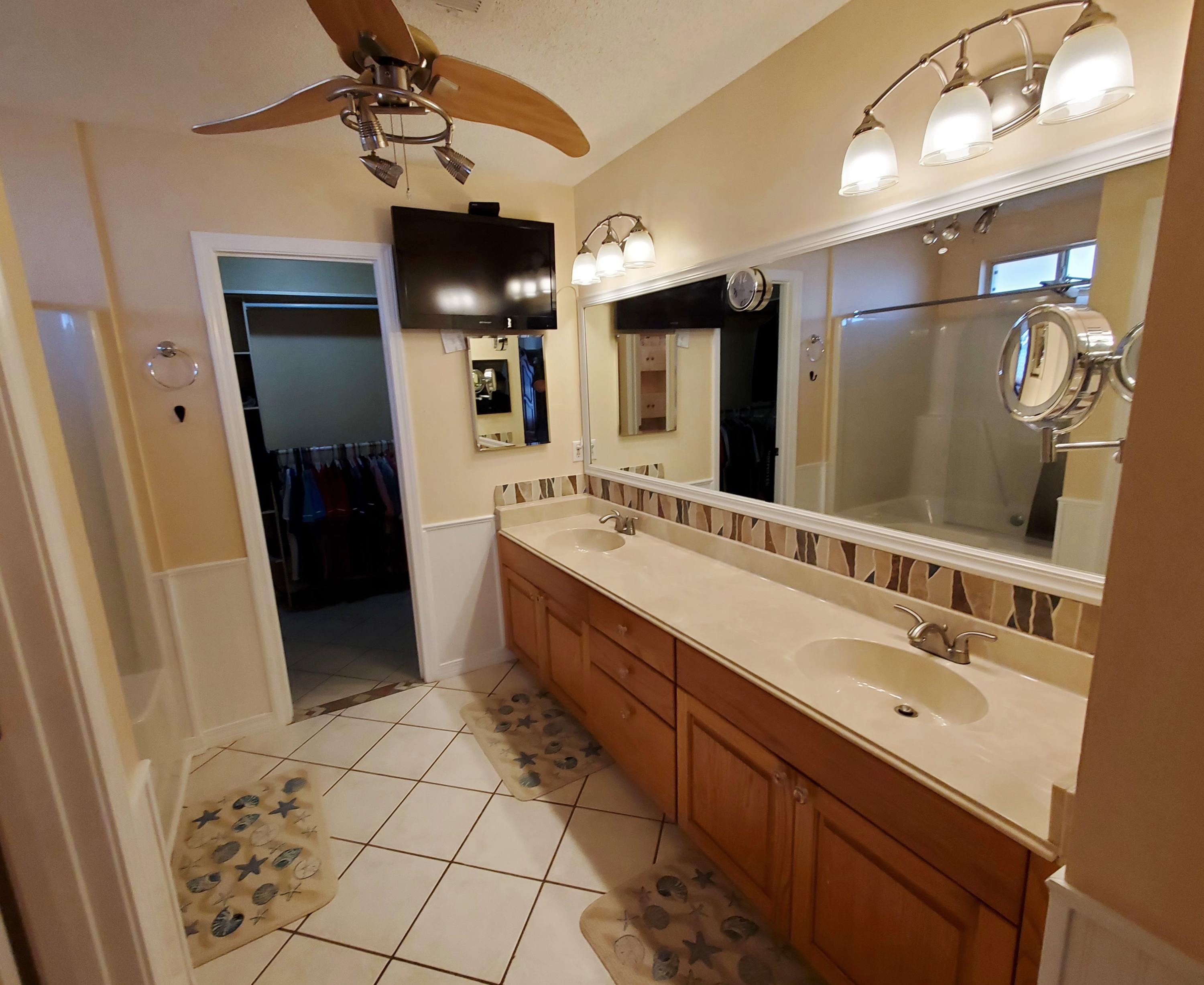 RAINTREE ESTATES - Residential