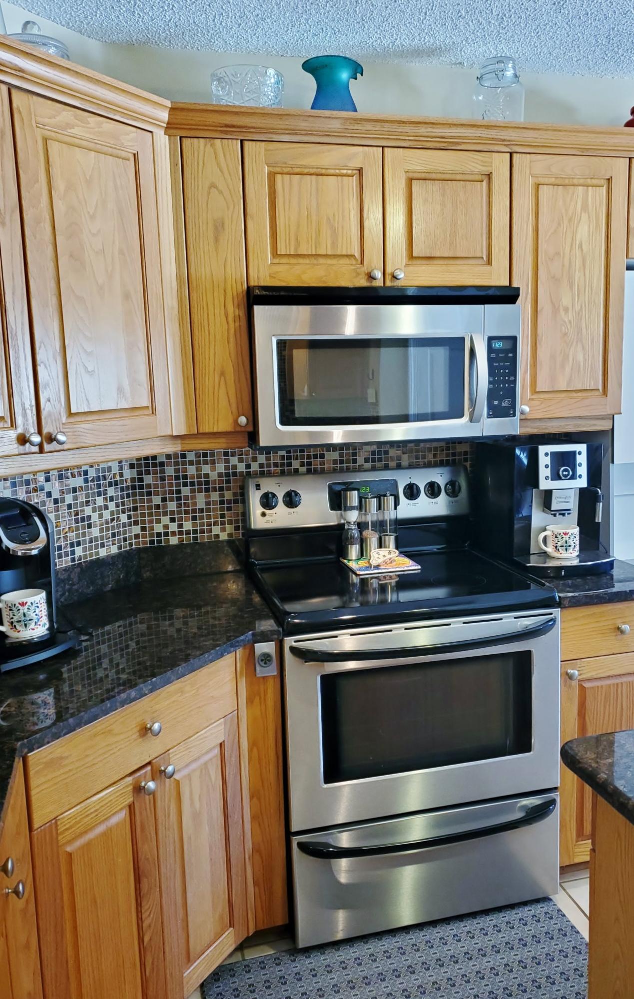 RAINTREE ESTATES - Residential