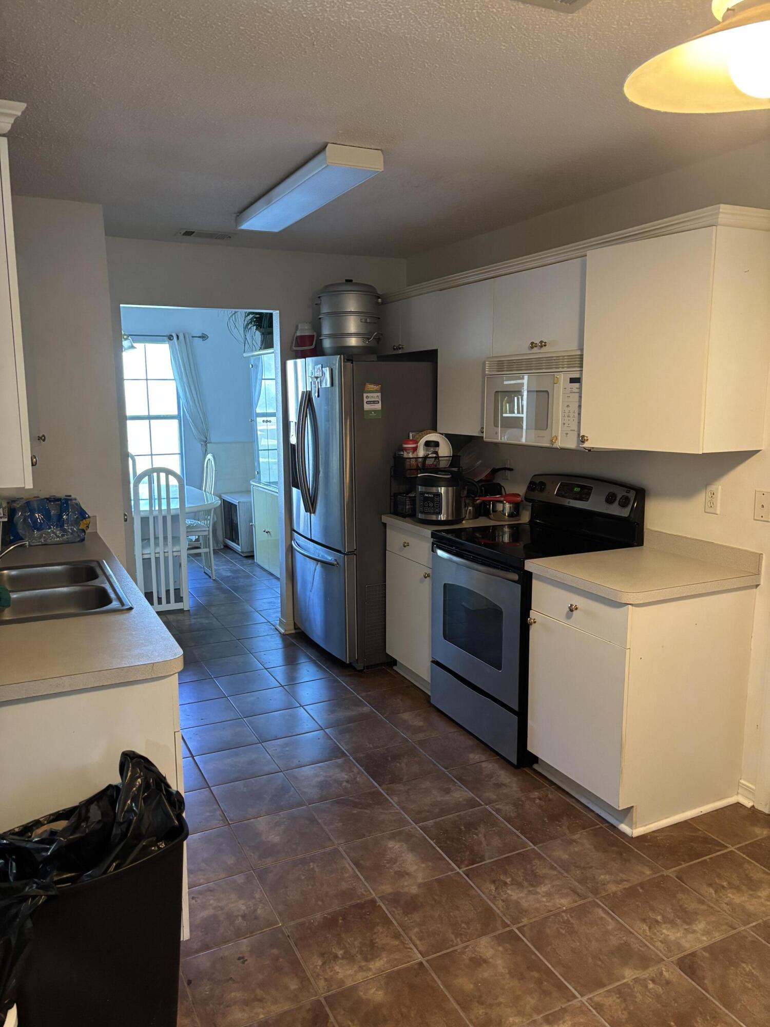 COUNTRYVIEW ESTATES - Residential