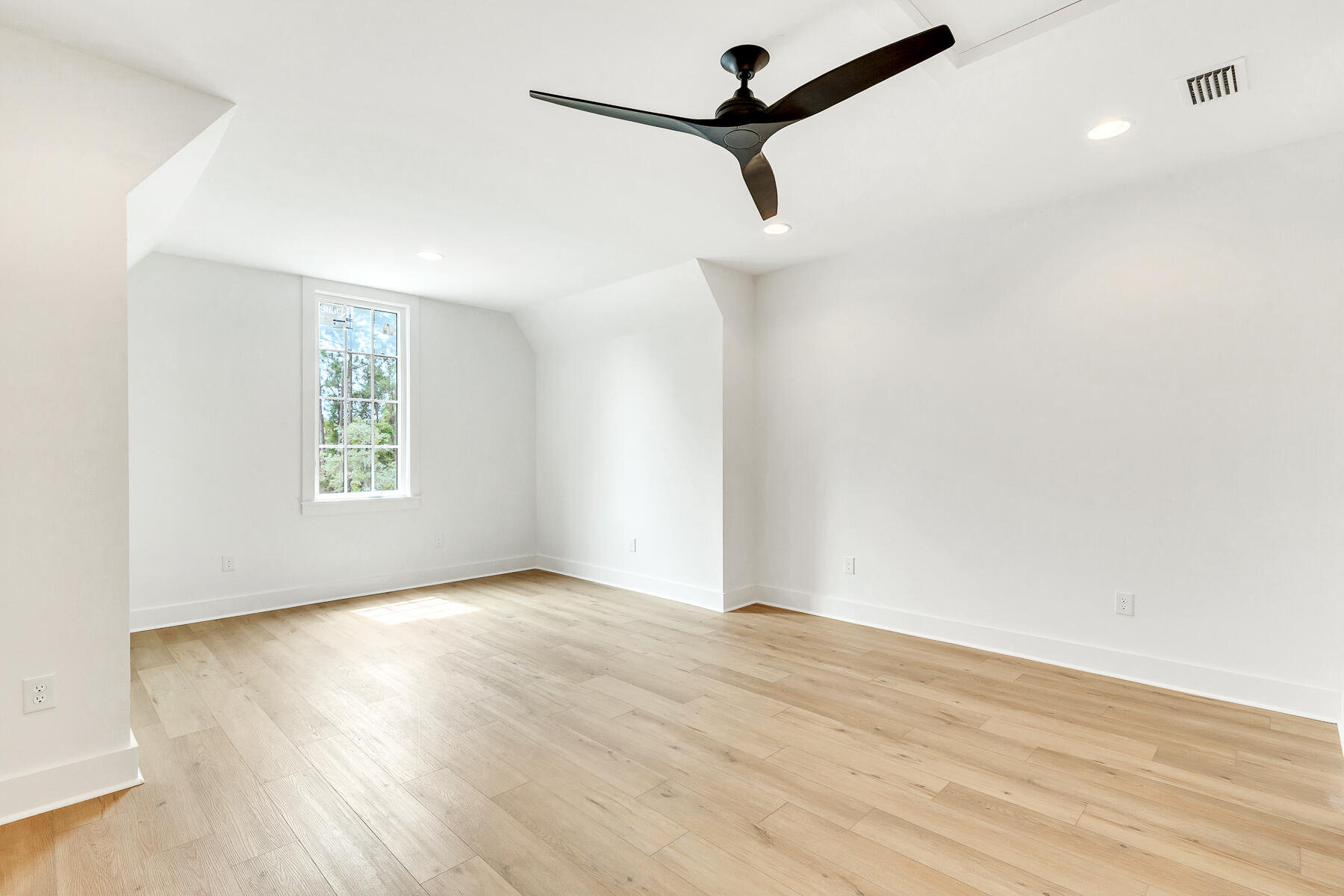 BEACH HIGHLAND 1ST ADD - Residential