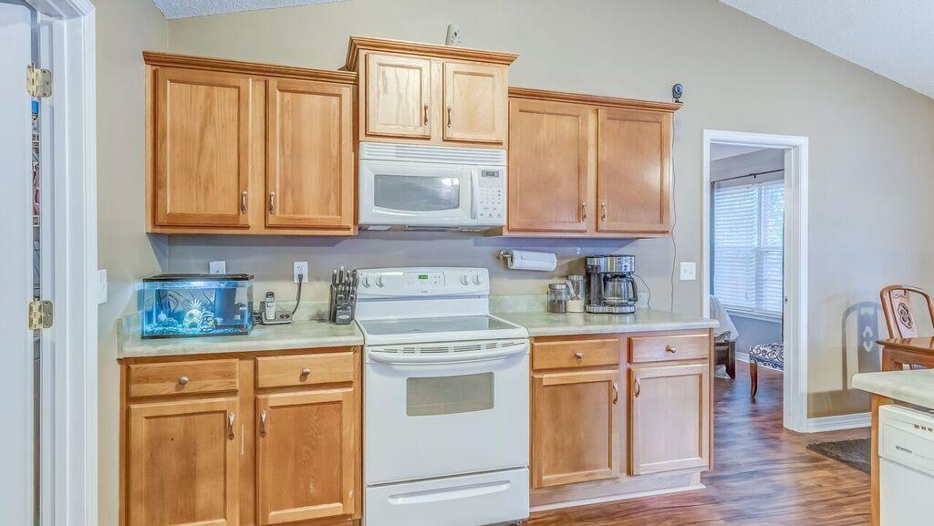 THE PINES - Residential