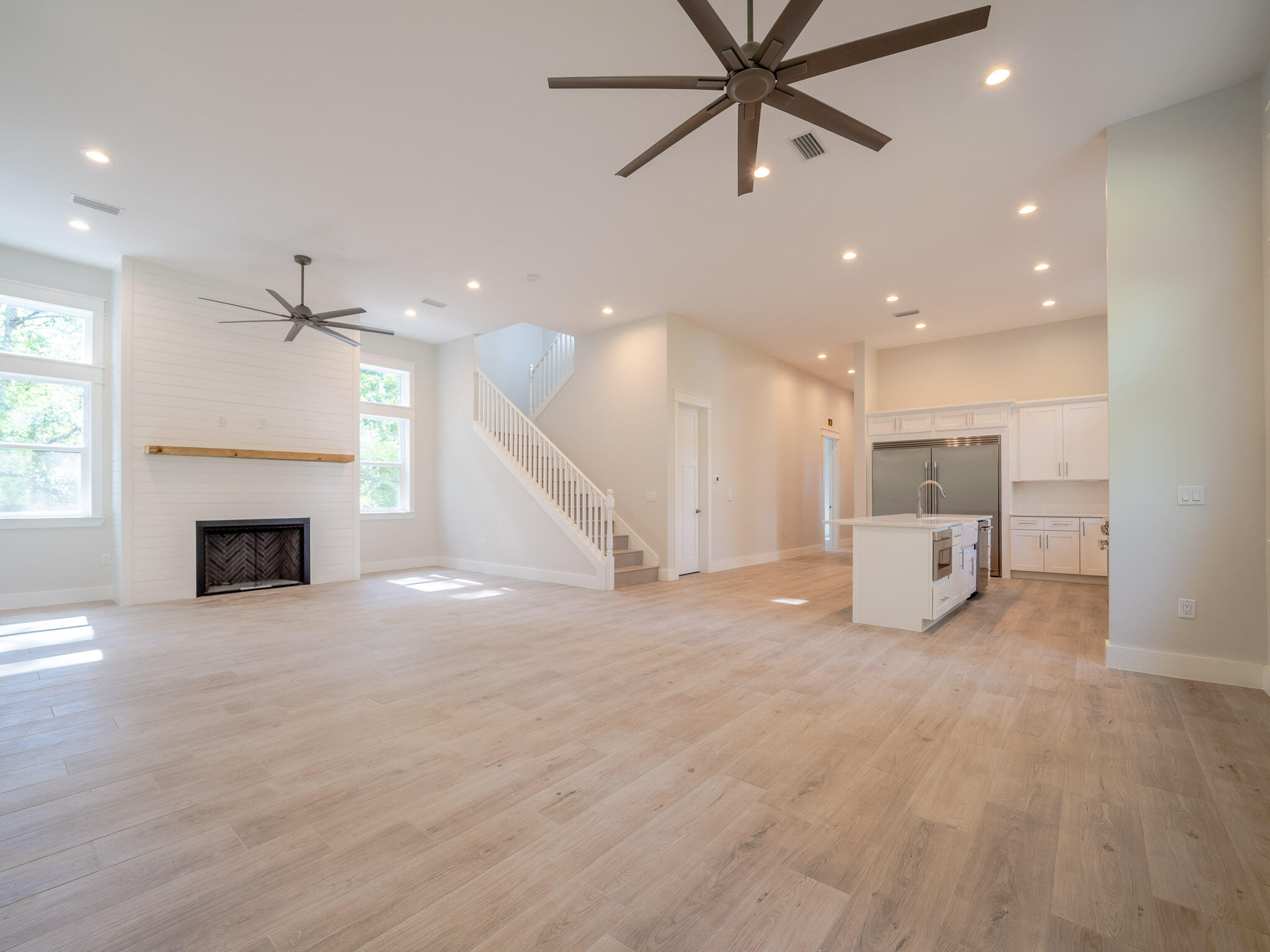 MAGNOLIA BEACH - Residential