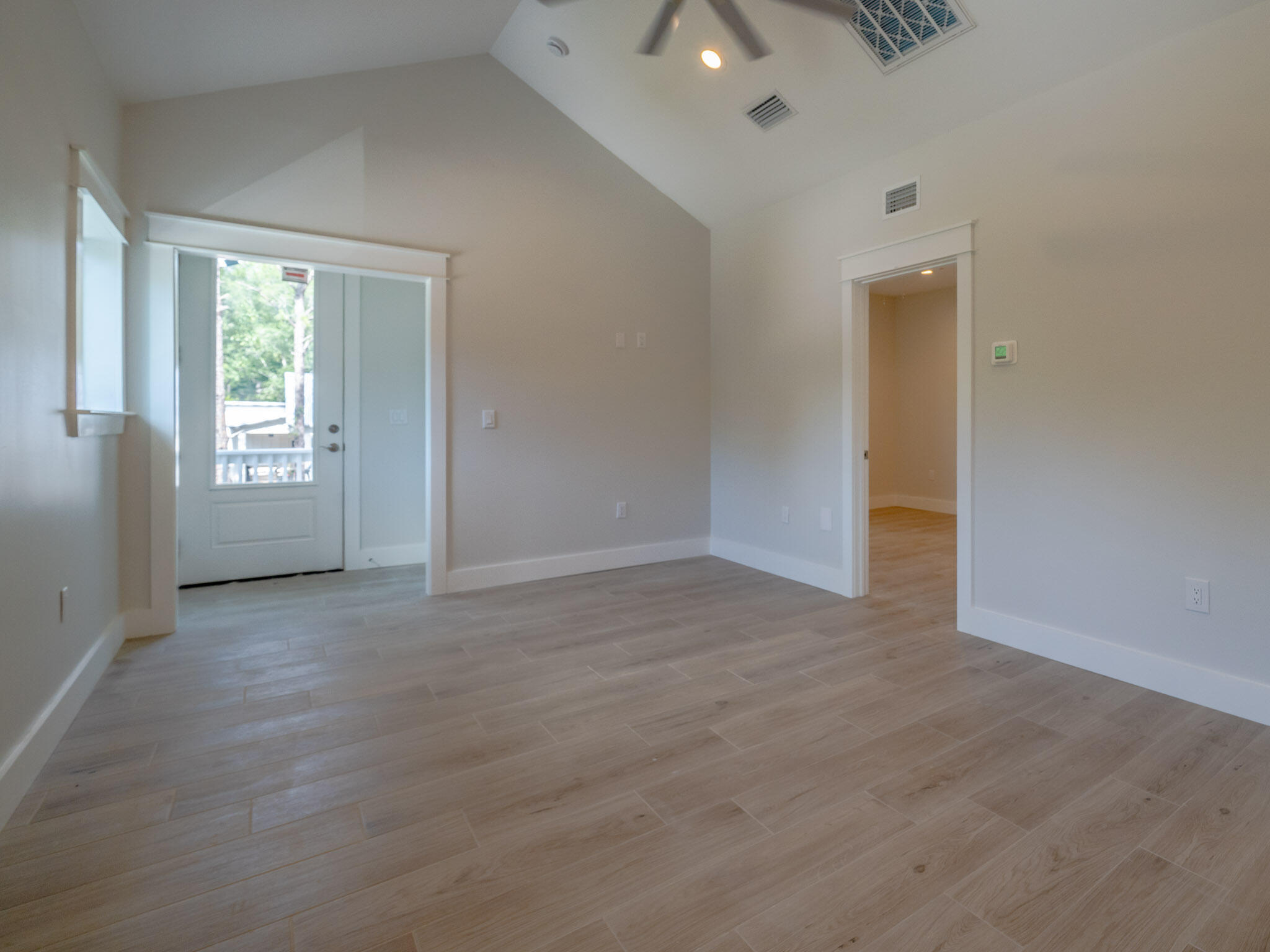 MAGNOLIA BEACH - Residential