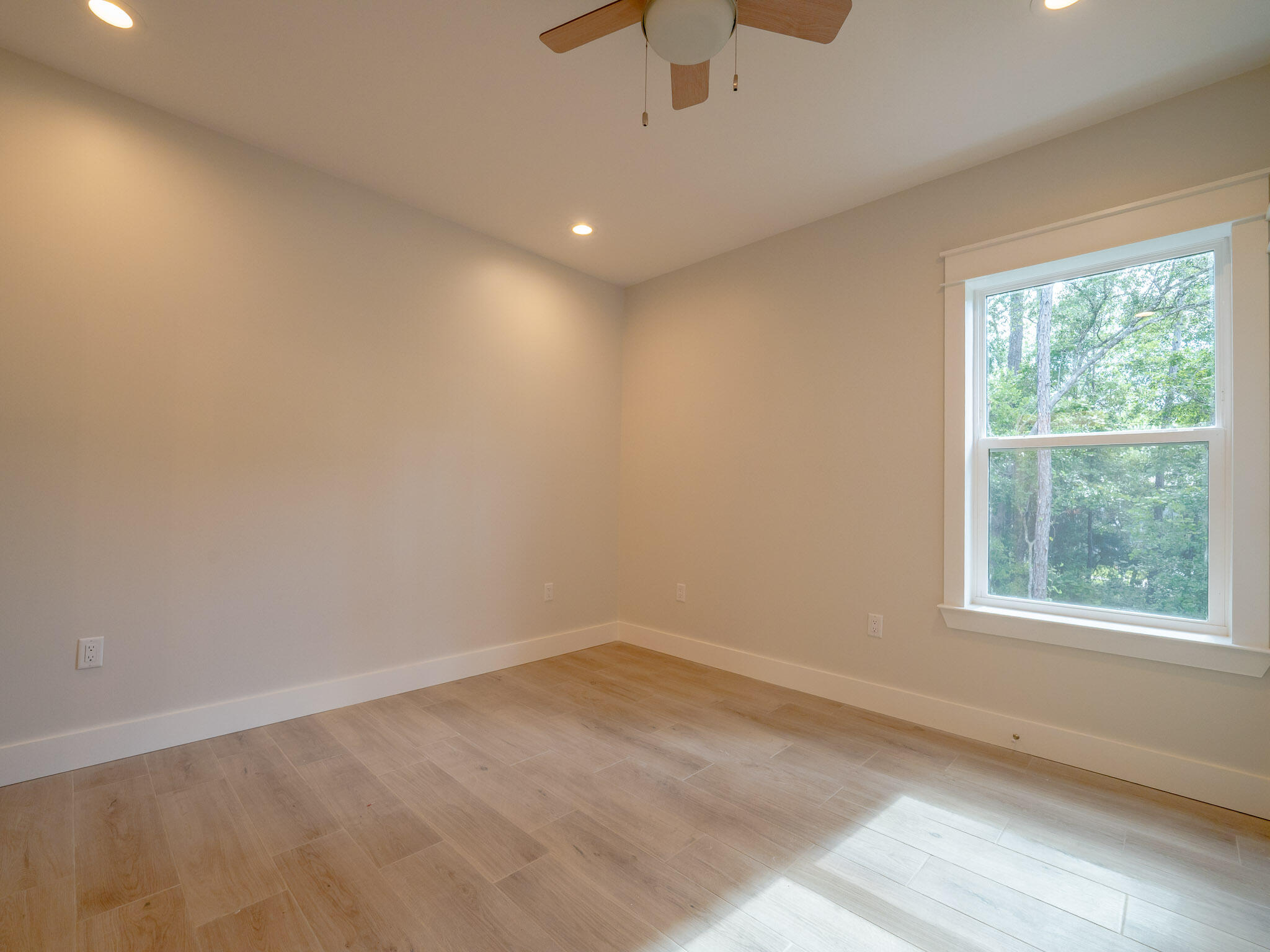 MAGNOLIA BEACH - Residential