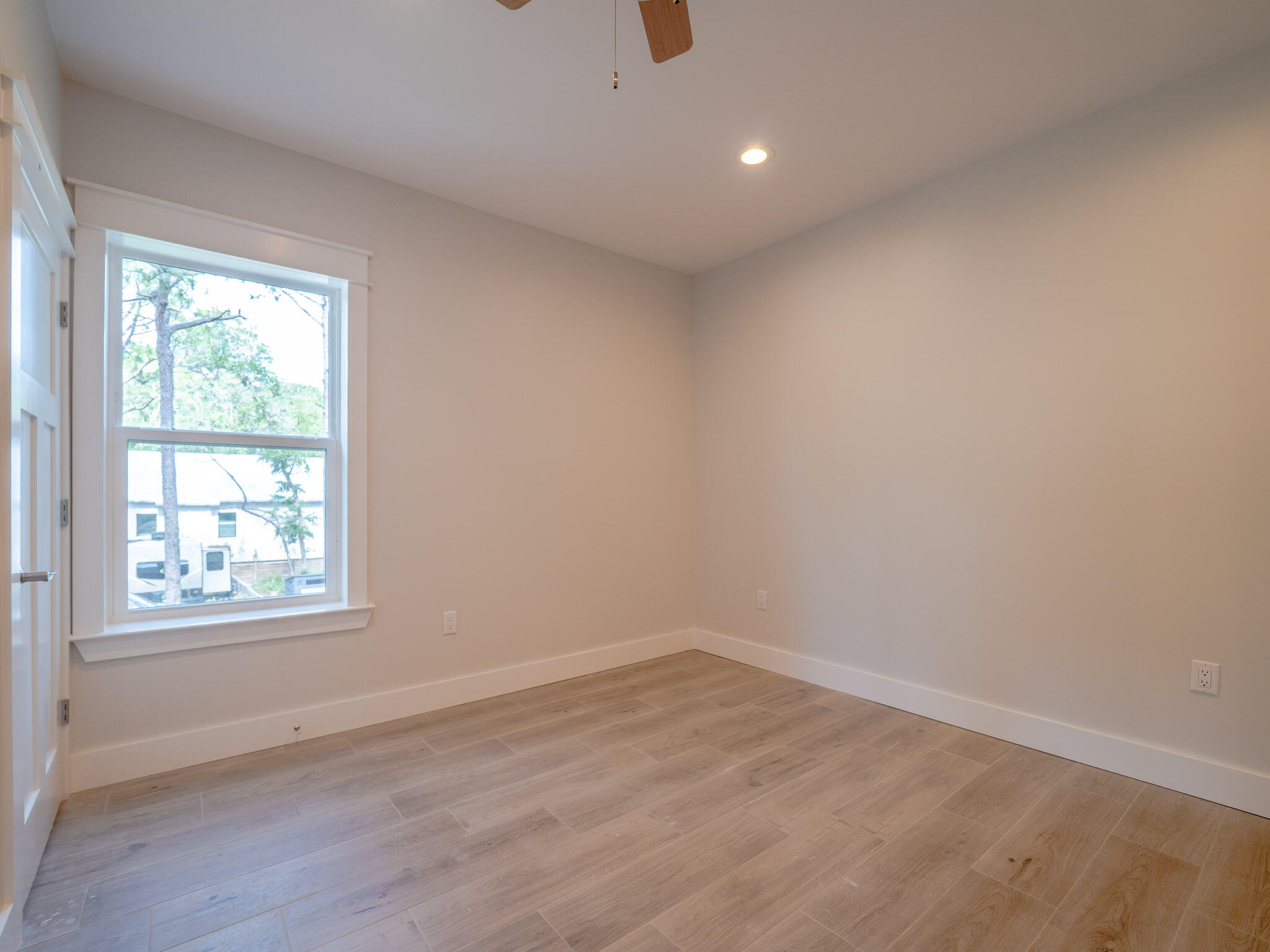 MAGNOLIA BEACH - Residential