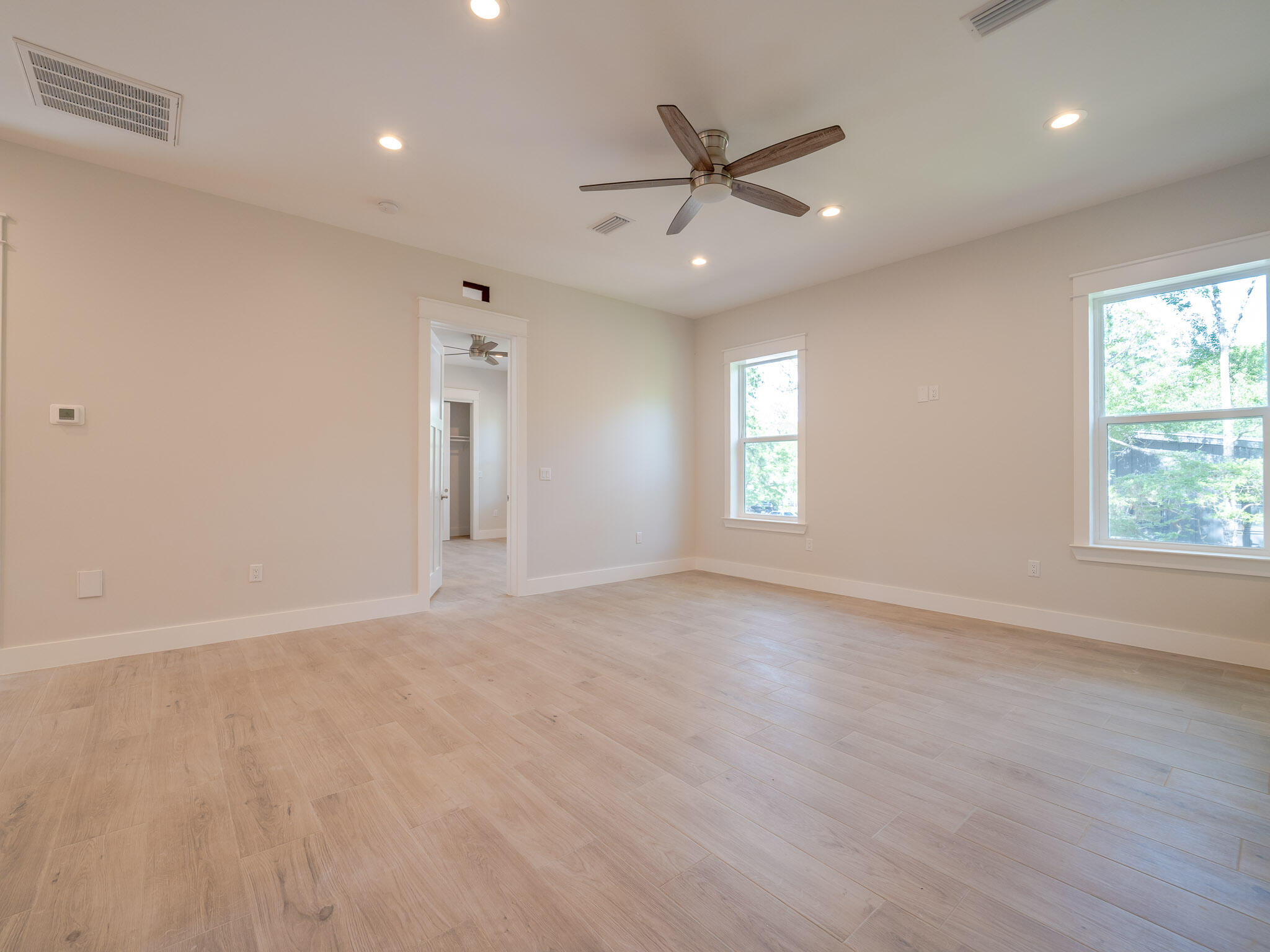 MAGNOLIA BEACH - Residential