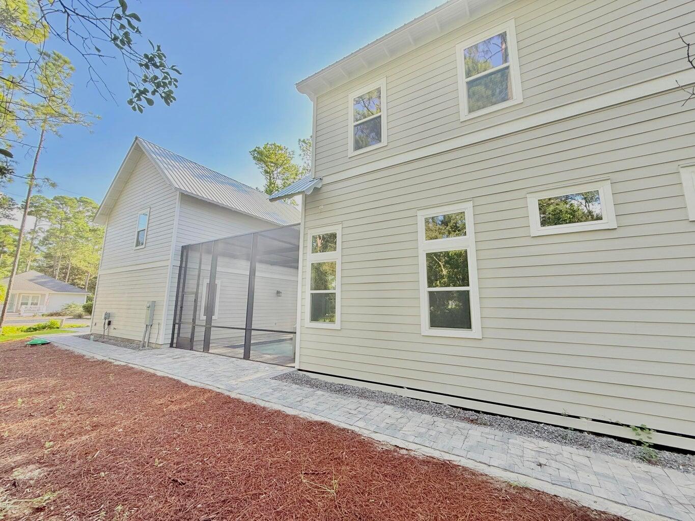 MAGNOLIA BEACH - Residential