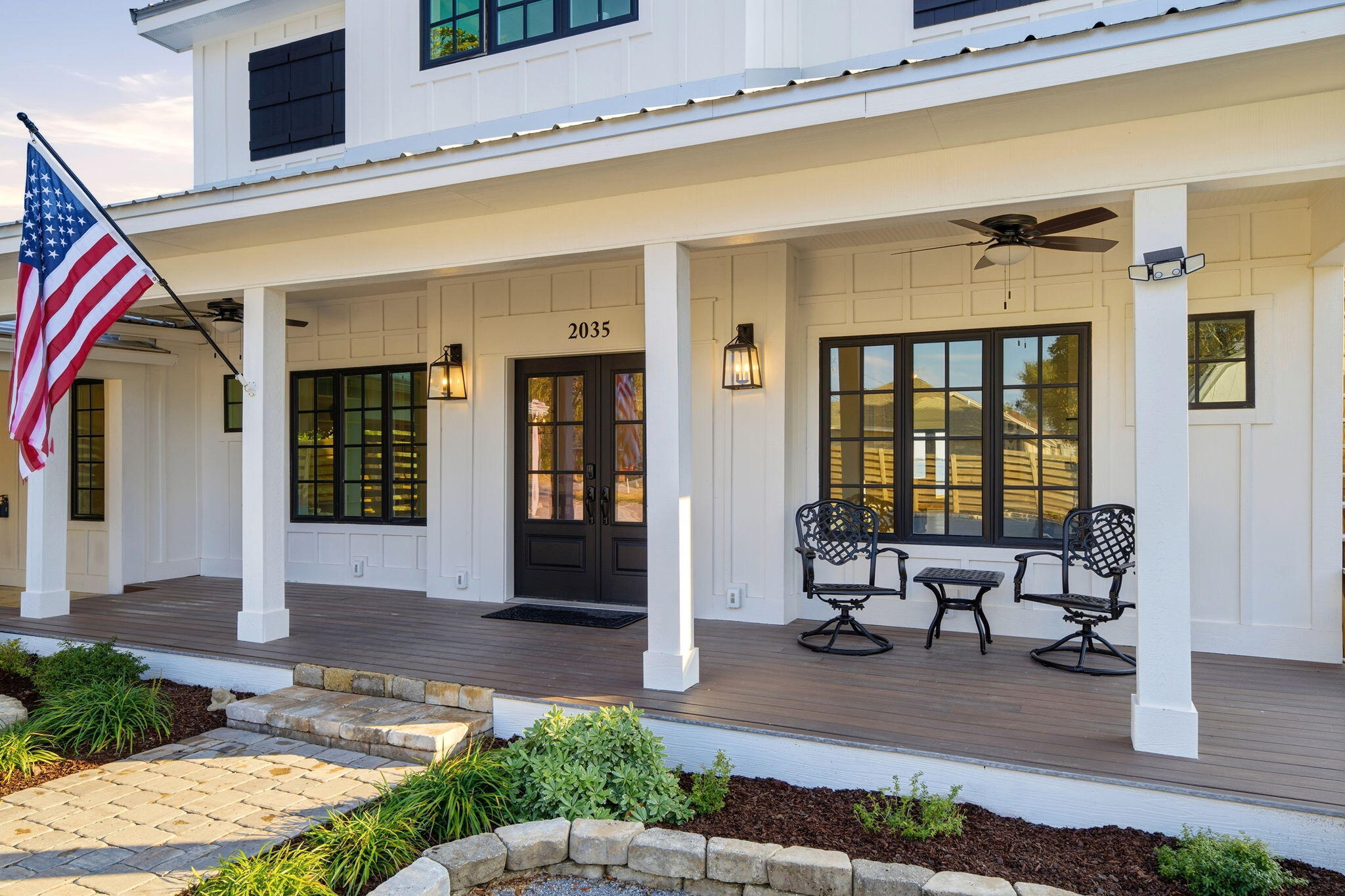 CRESCENT SHORES - Residential