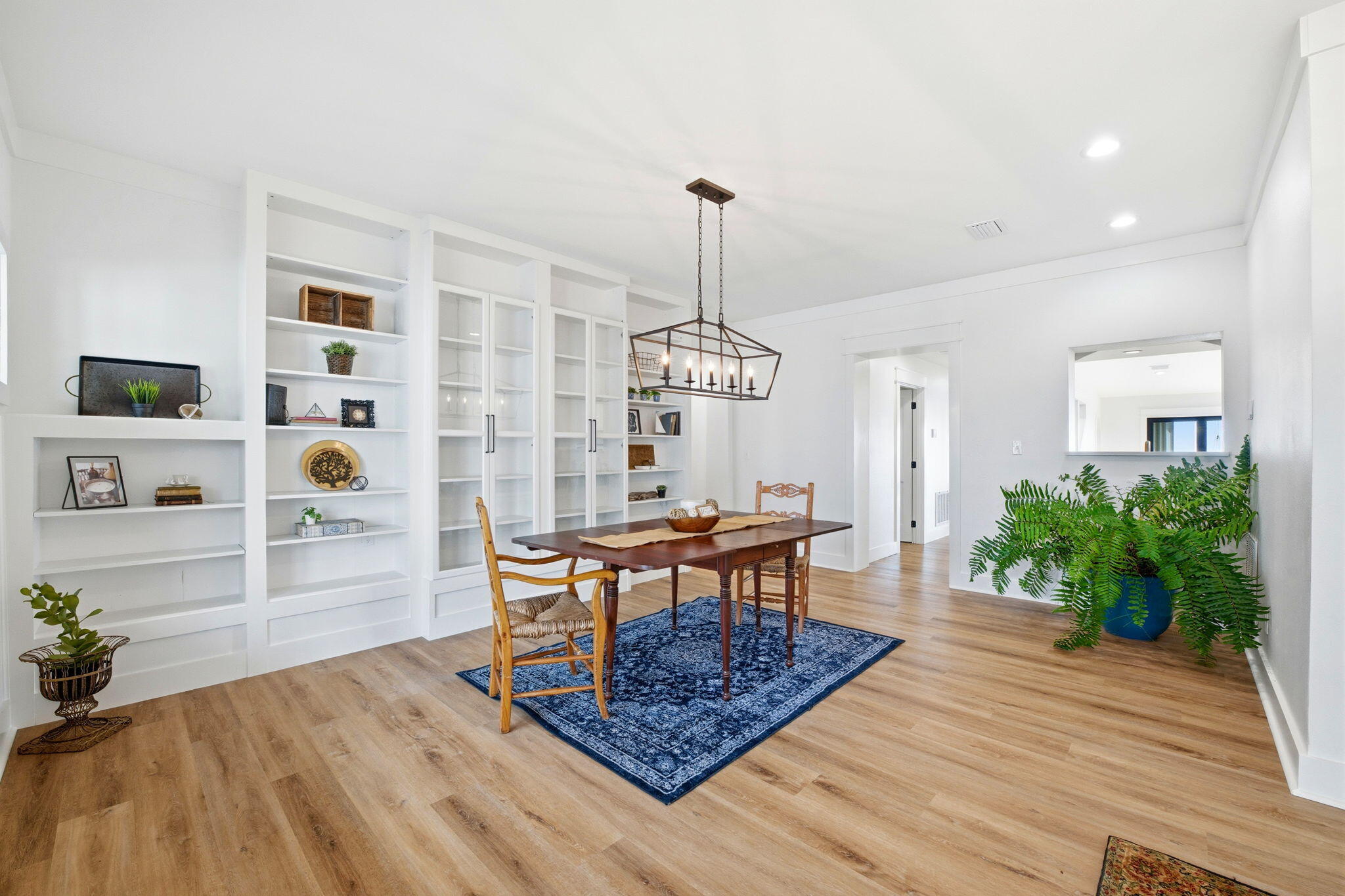 CRESCENT SHORES - Residential