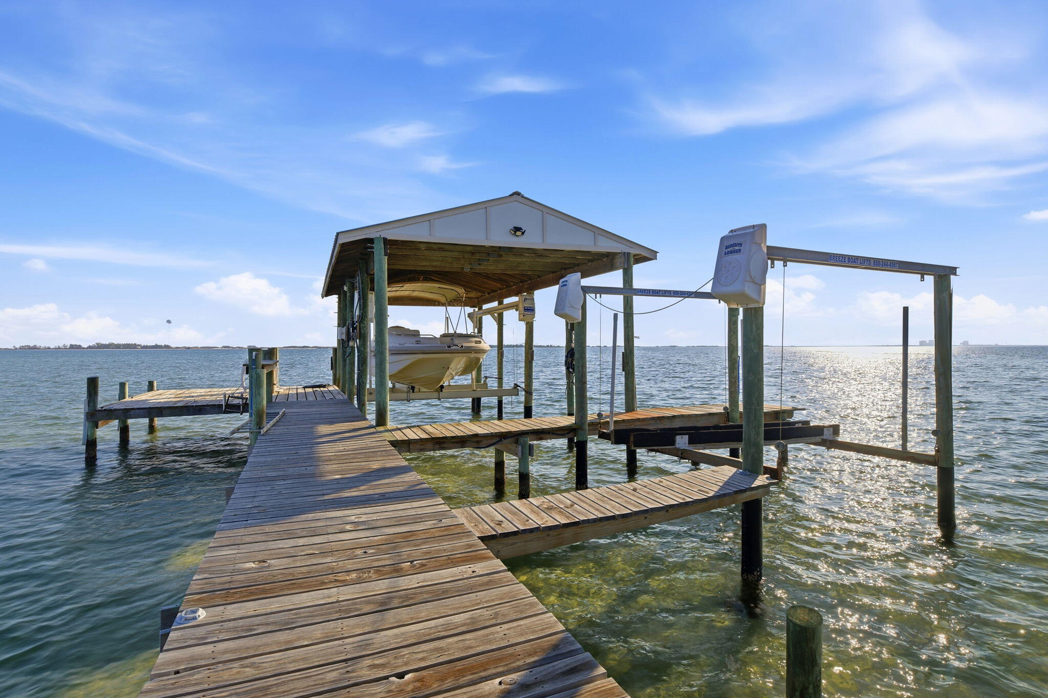 CRESCENT SHORES - Residential