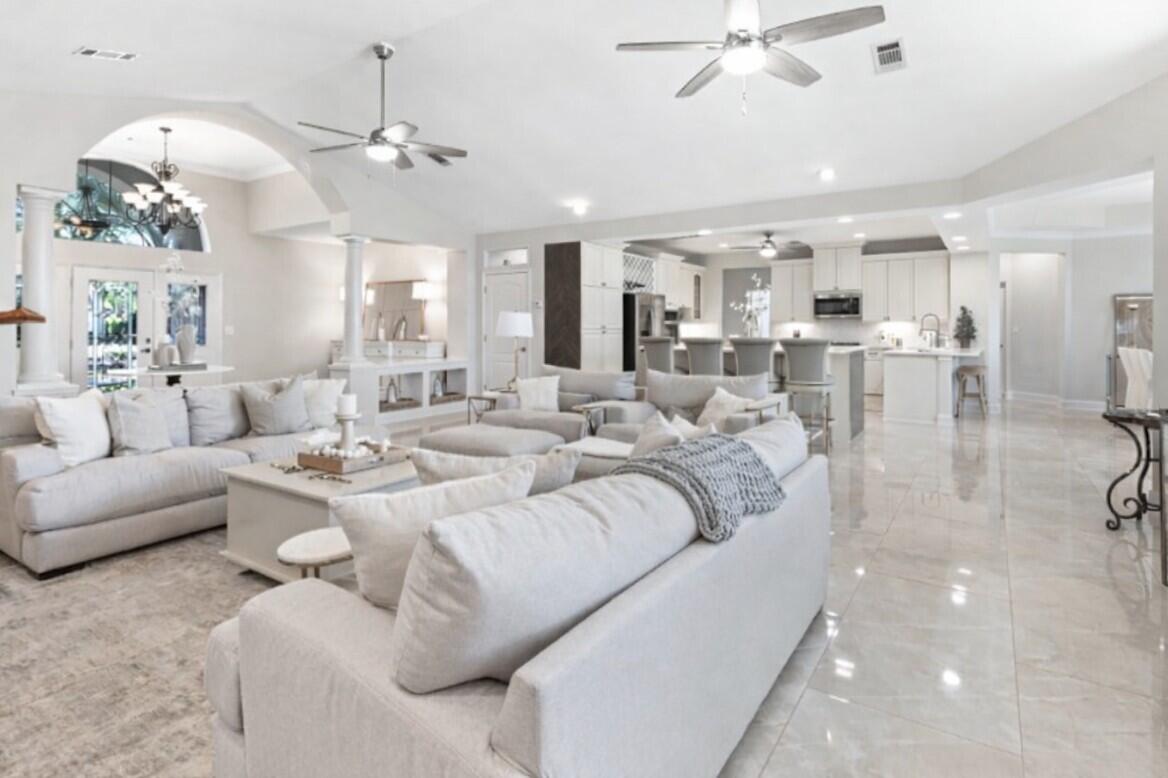 BAYTOWNE AVE EAST - Residential