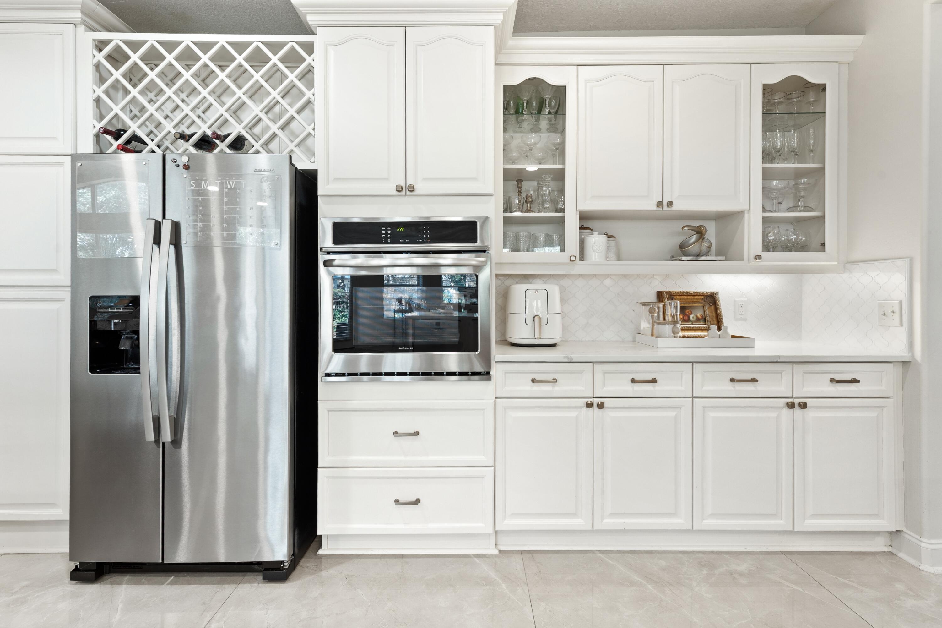 BAYTOWNE AVE EAST - Residential