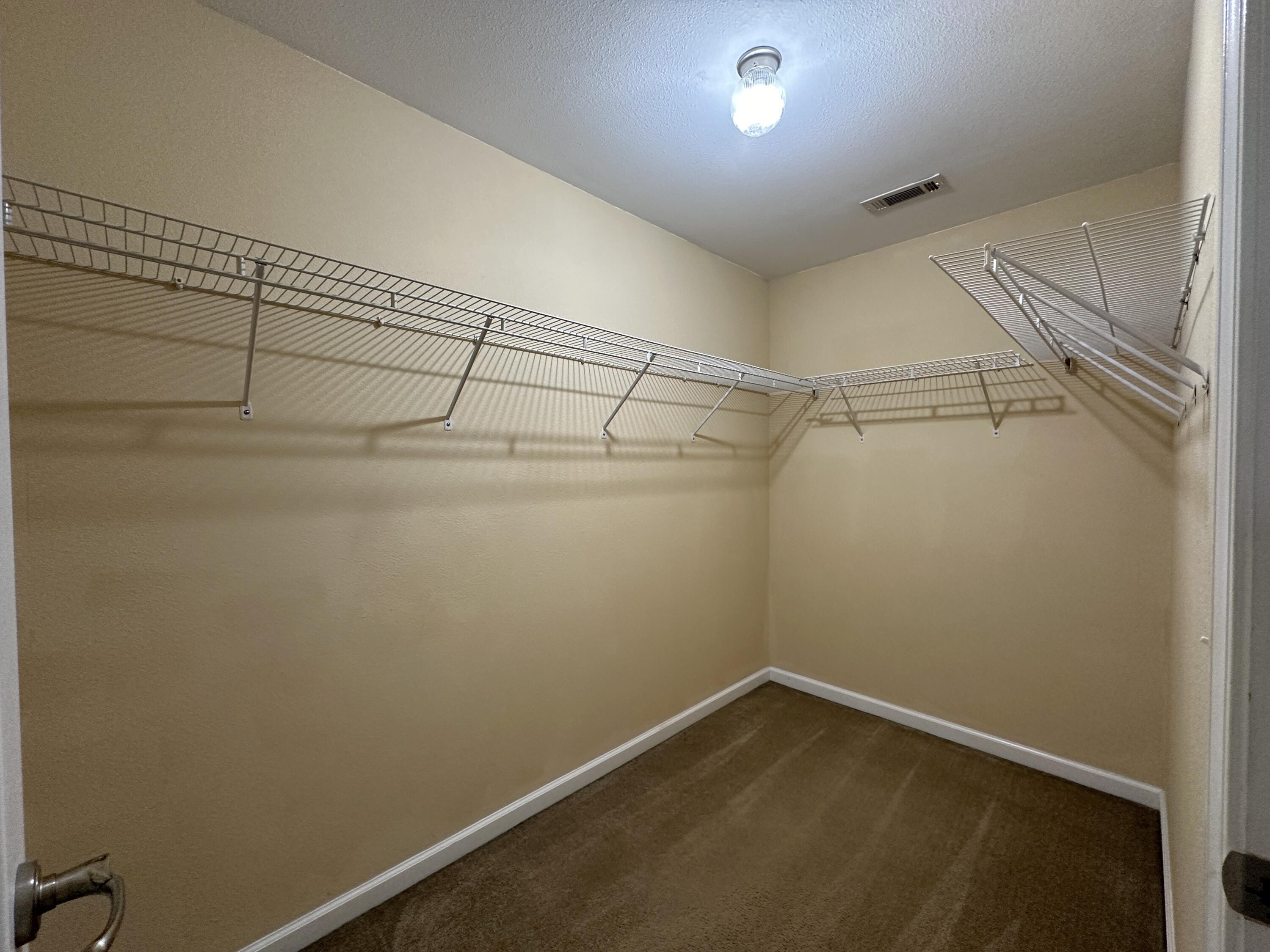 IRON HORSE T/H PH I - Residential Lease