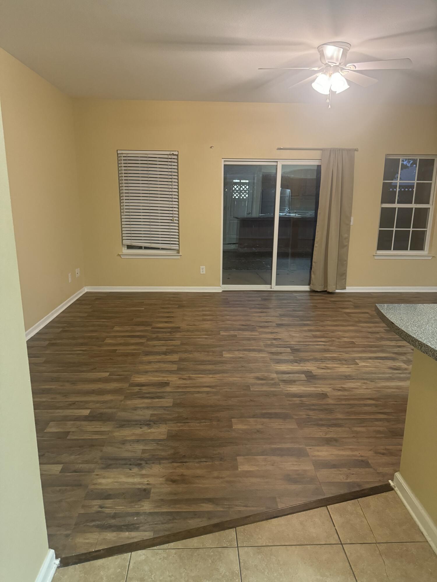 IRON HORSE T/H PH I - Residential Lease