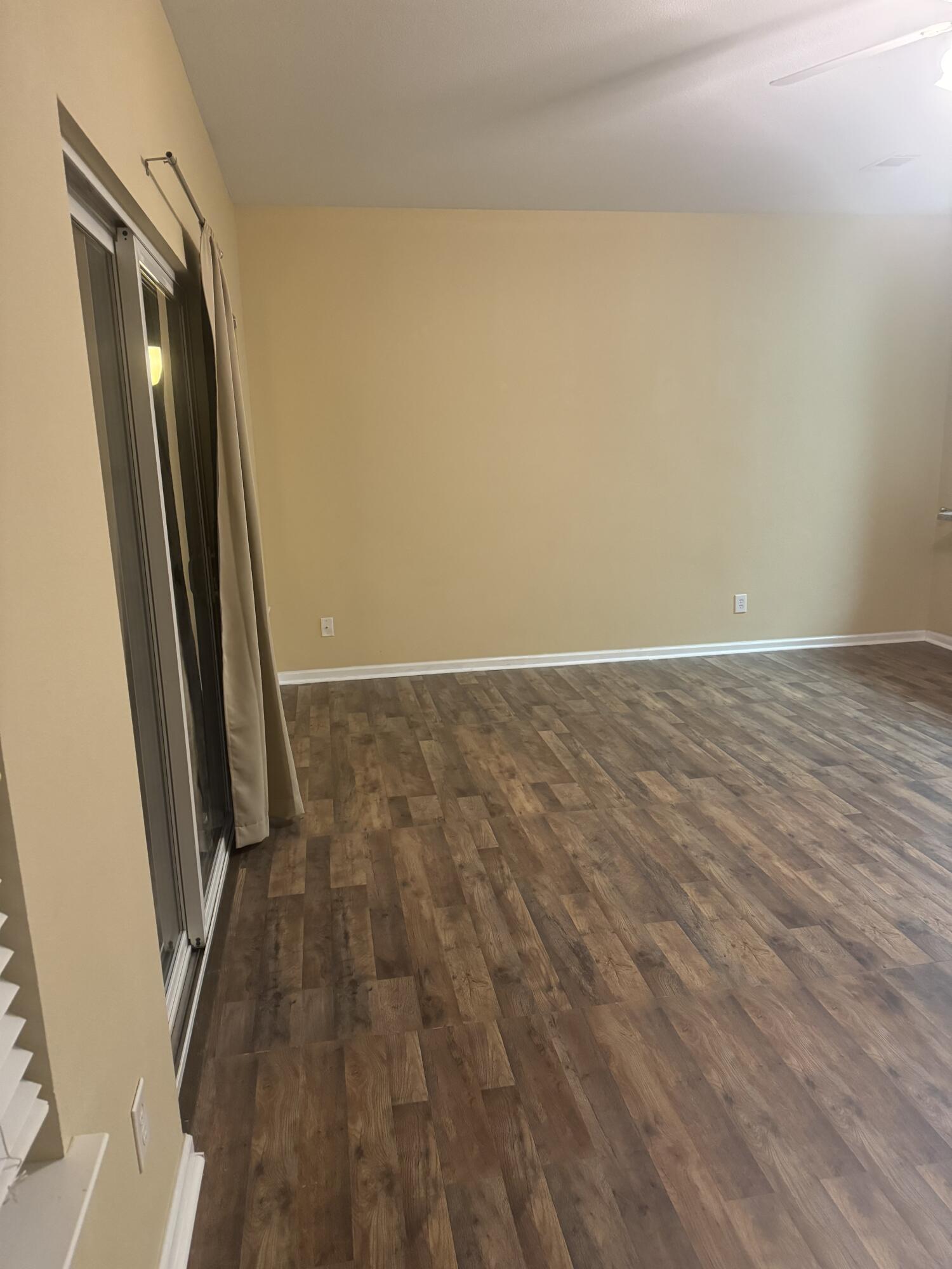 IRON HORSE T/H PH I - Residential Lease