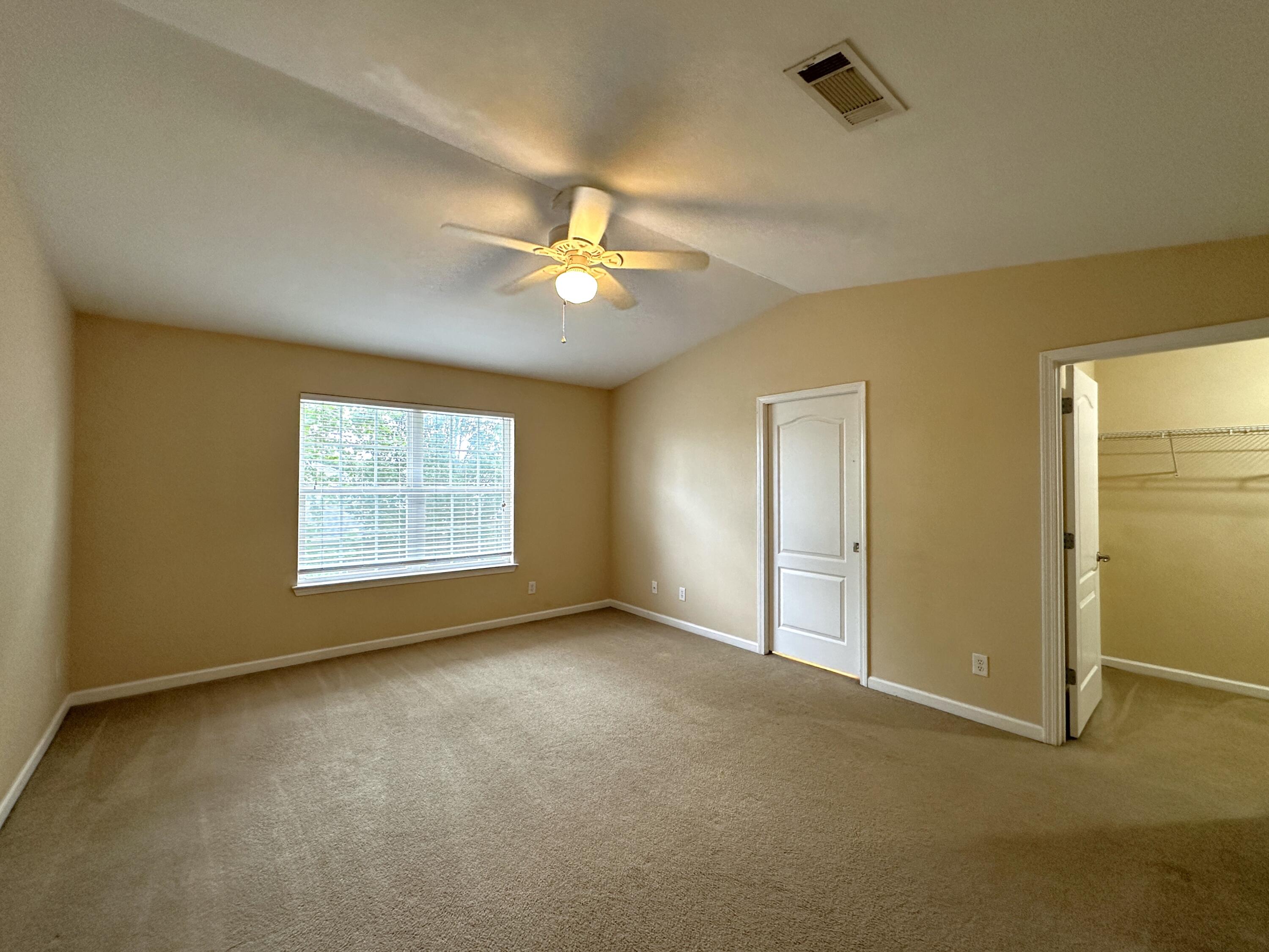 IRON HORSE T/H PH I - Residential Lease